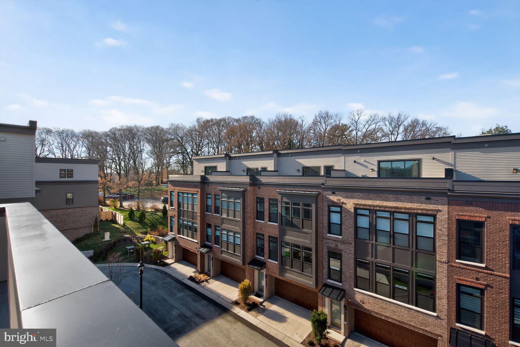 WESTBARD SQUARE - Residential