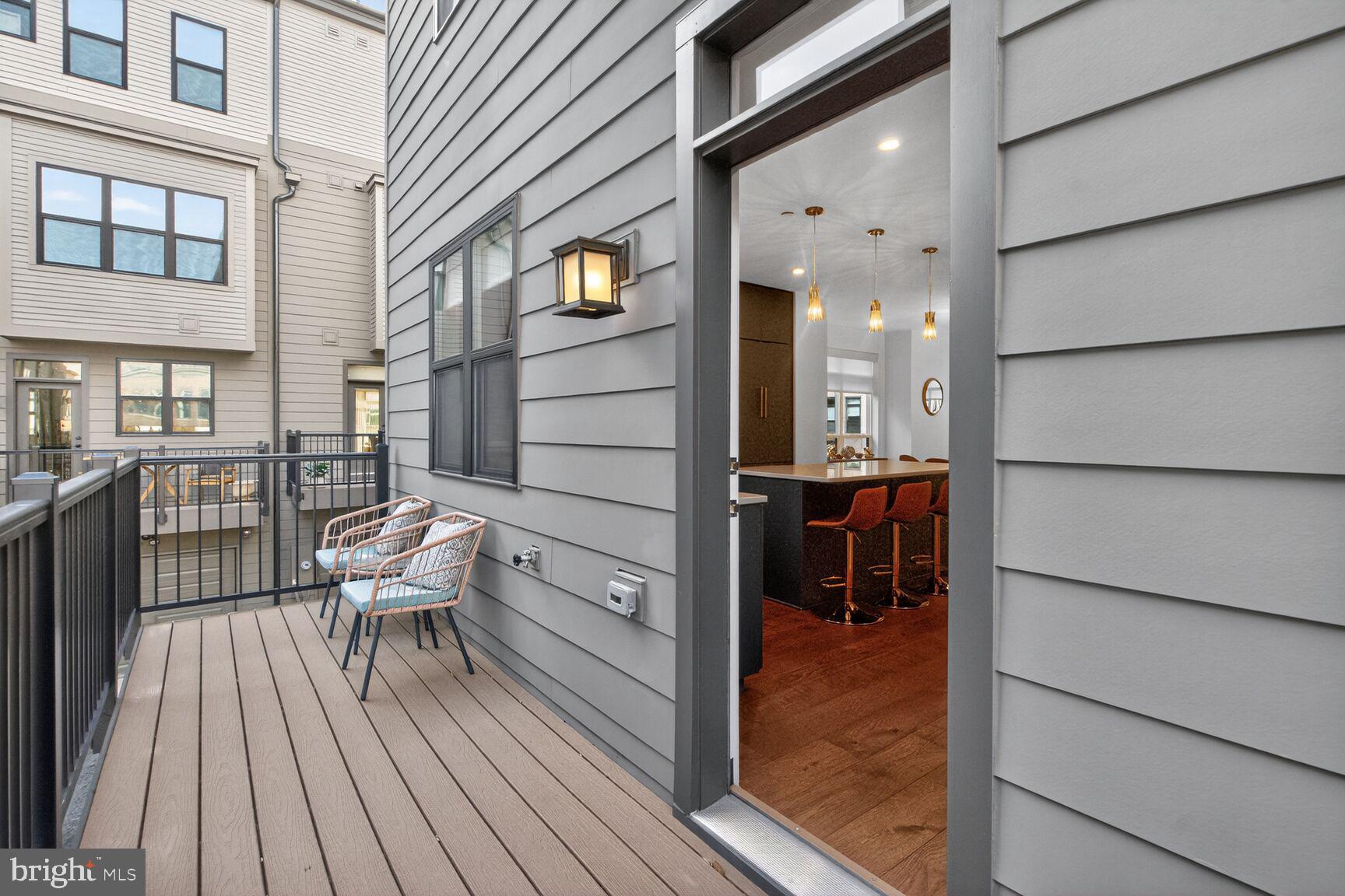 WESTBARD SQUARE - Residential