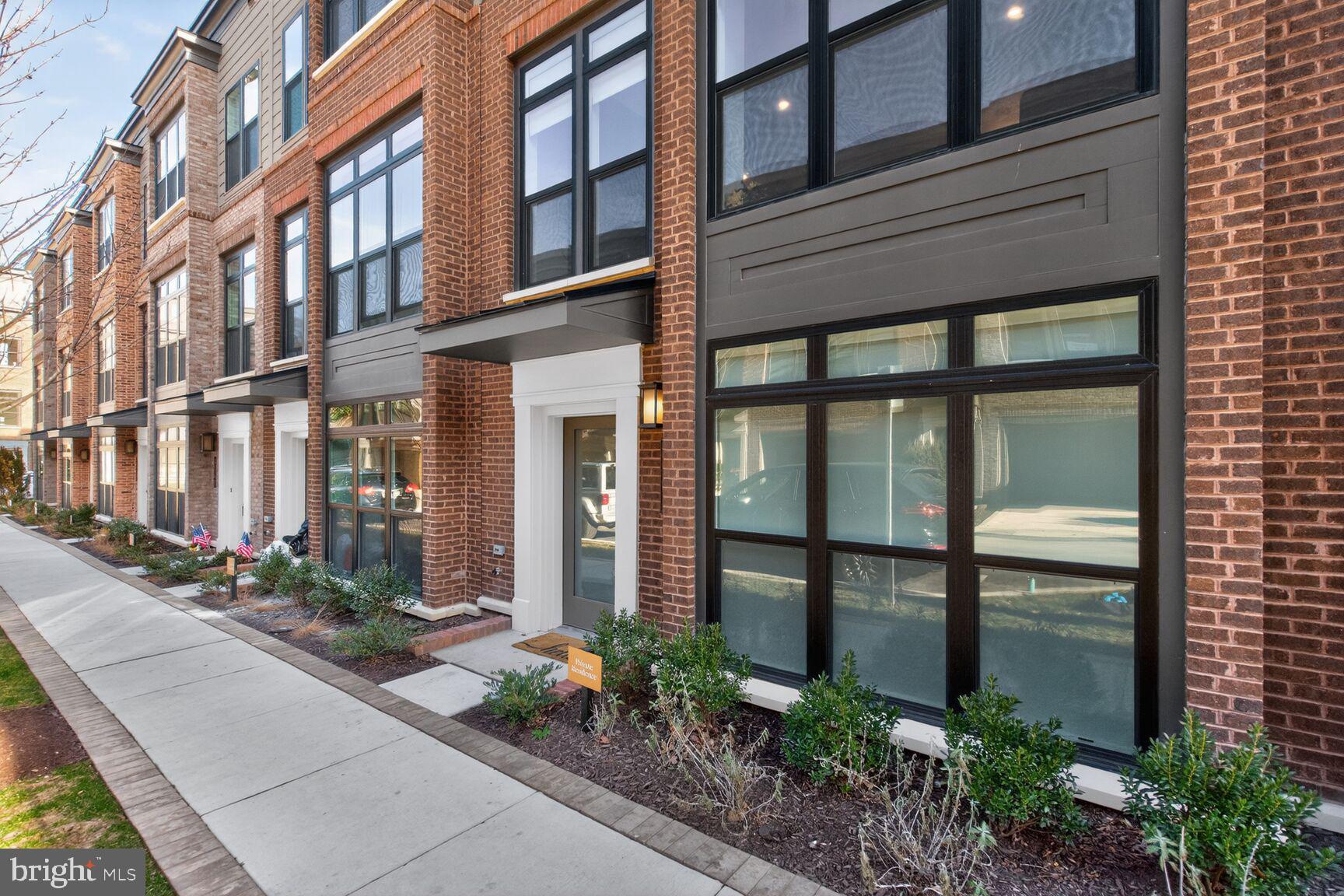 WESTBARD SQUARE - Residential