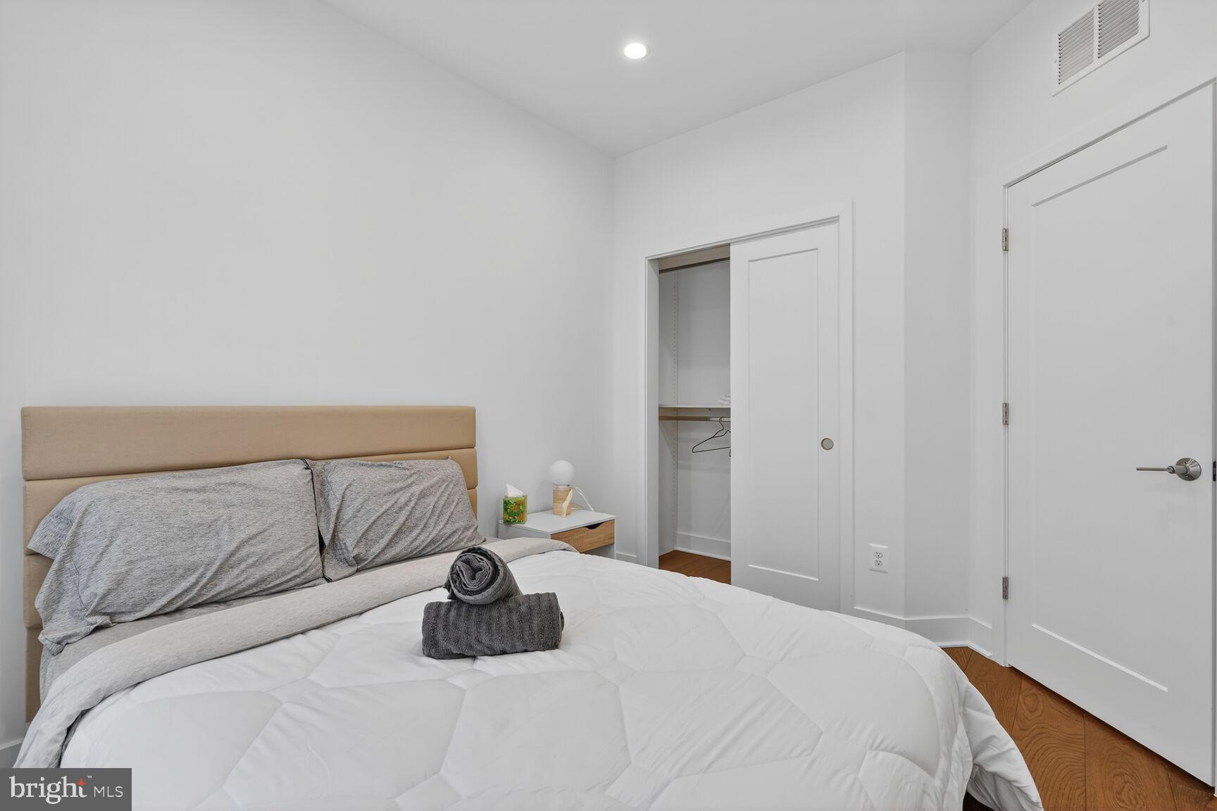 WESTBARD SQUARE - Residential