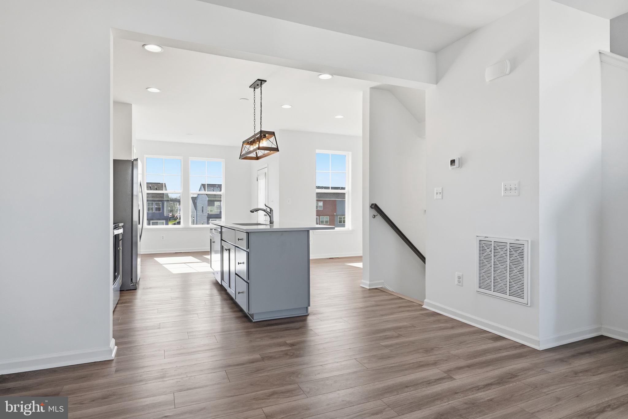 MCCAULEY CROSSING - Residential Lease