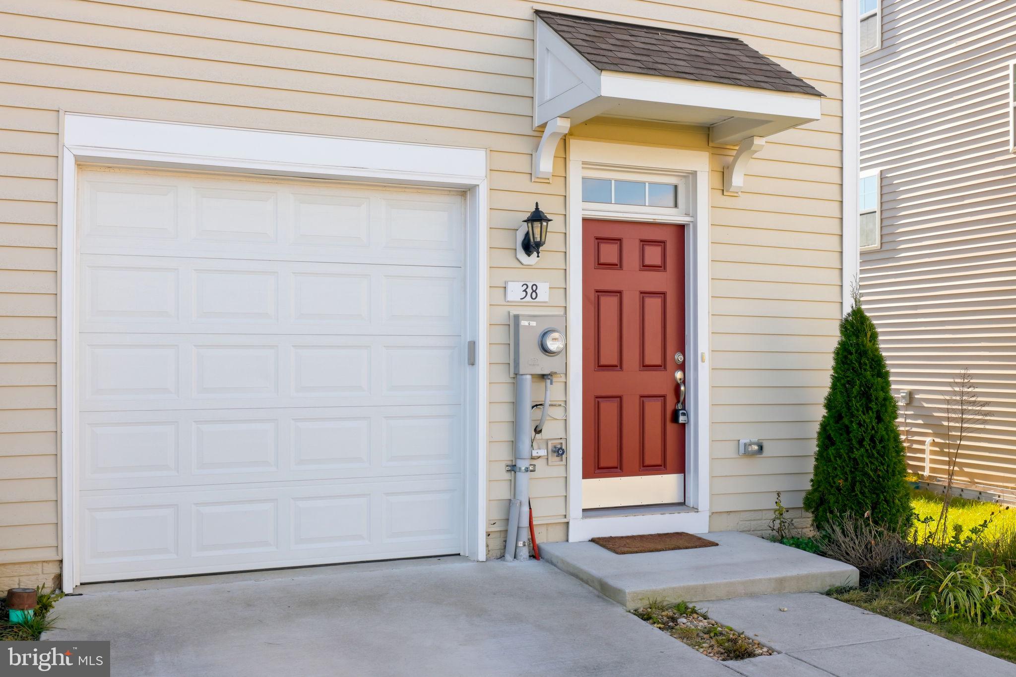 MCCAULEY CROSSING - Residential Lease