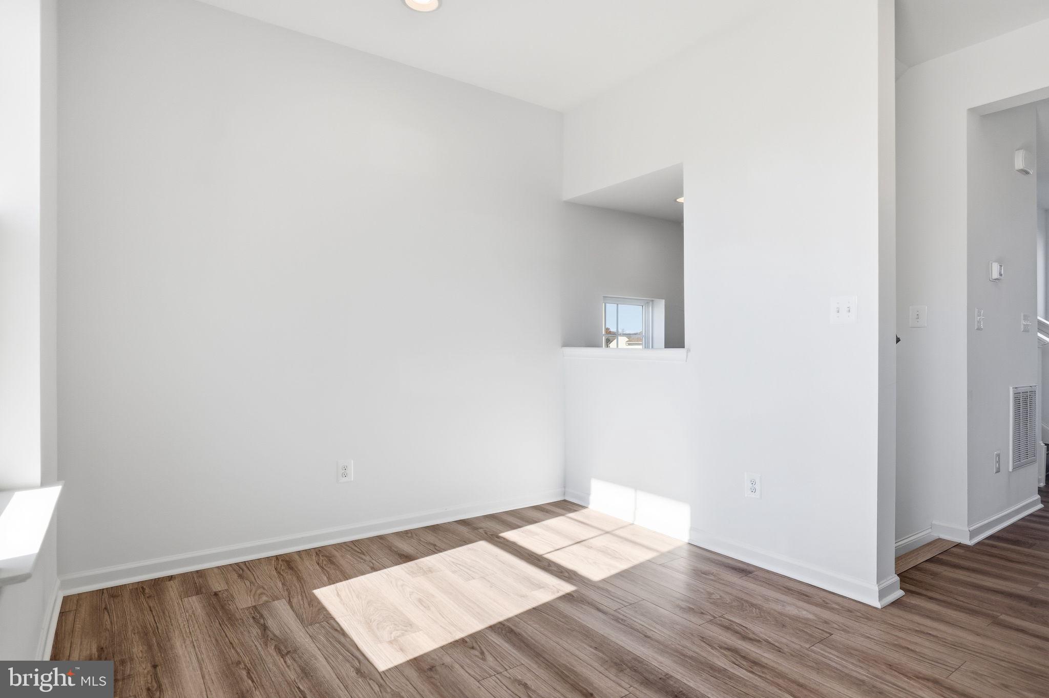 MCCAULEY CROSSING - Residential Lease