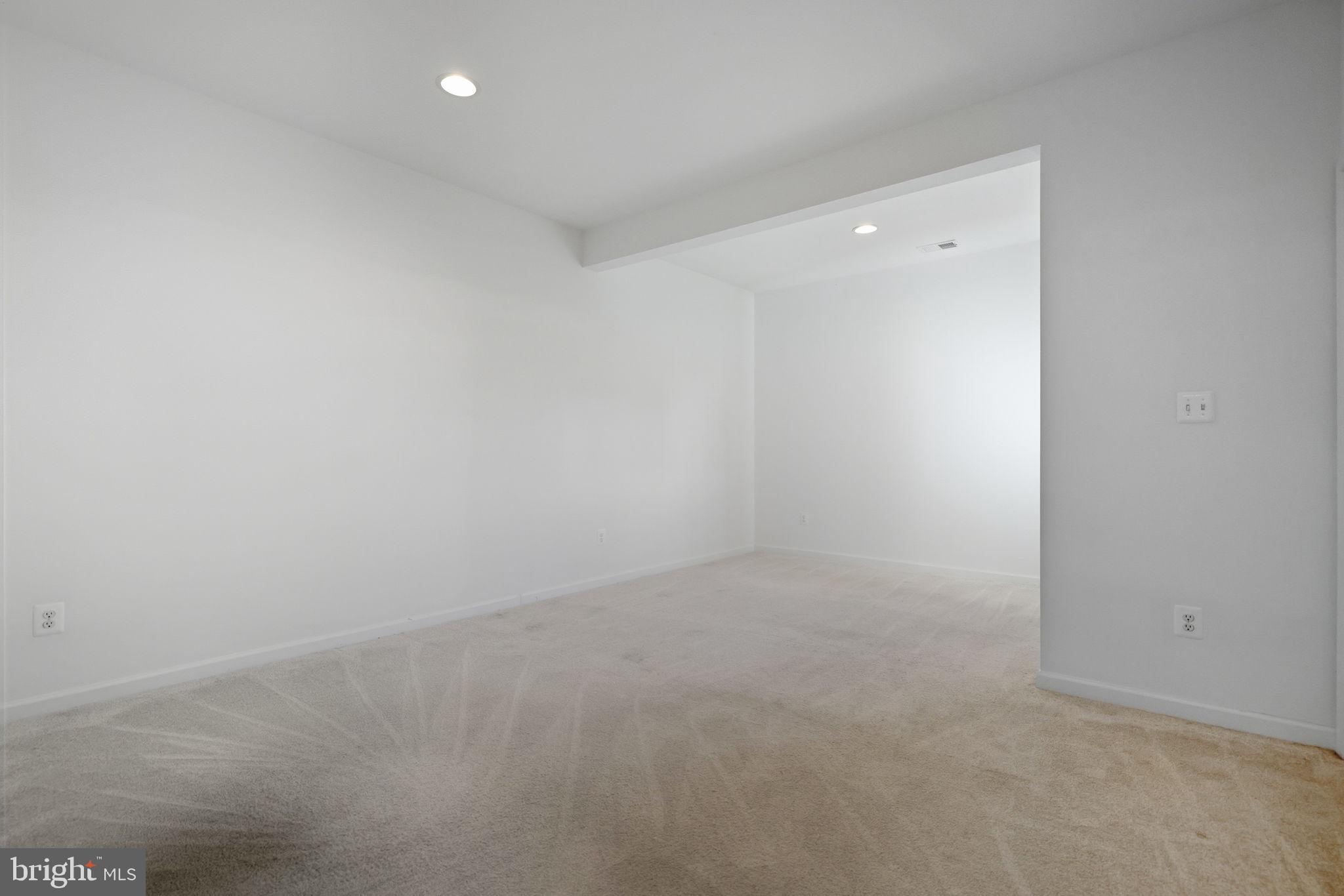 MCCAULEY CROSSING - Residential Lease