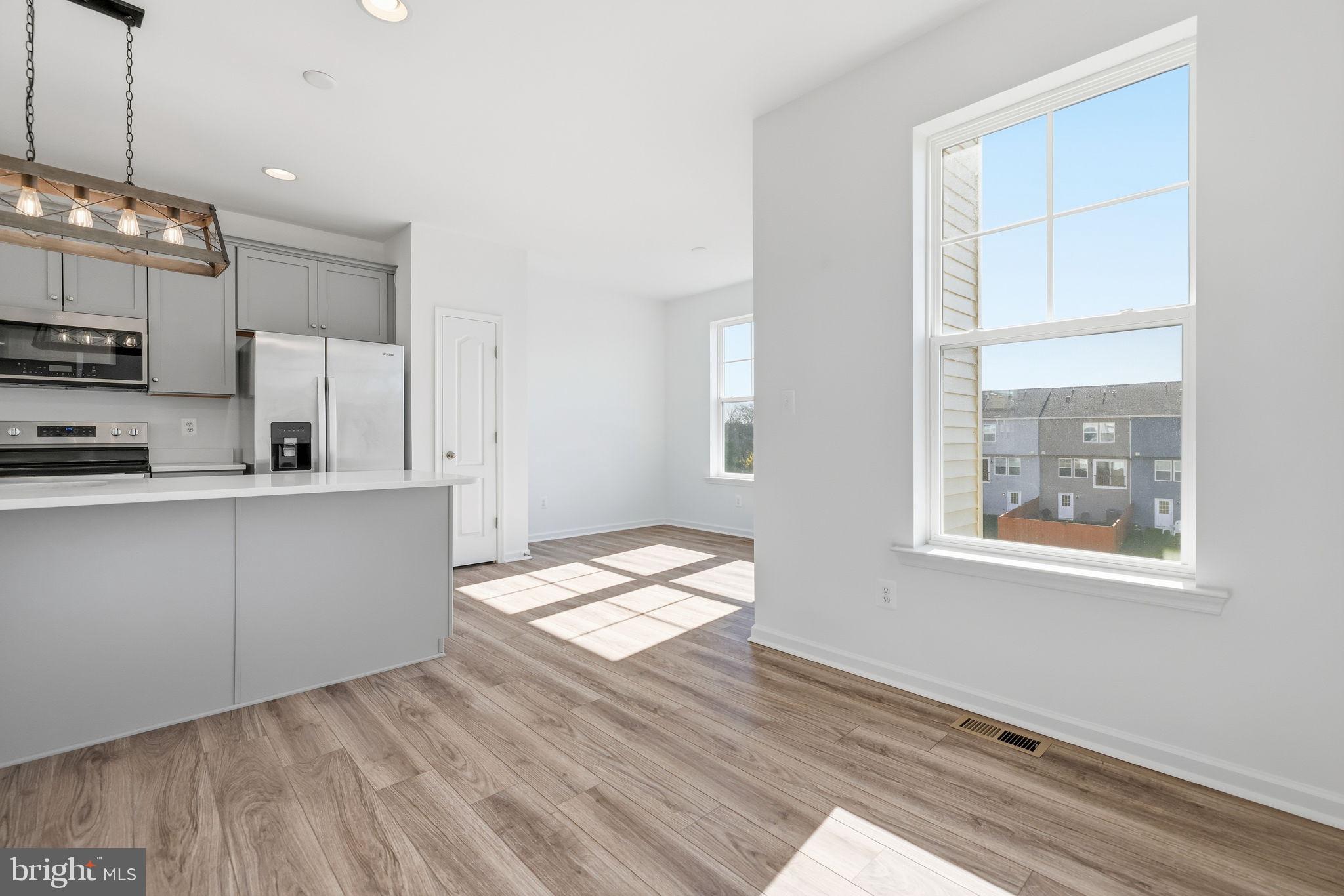 MCCAULEY CROSSING - Residential Lease