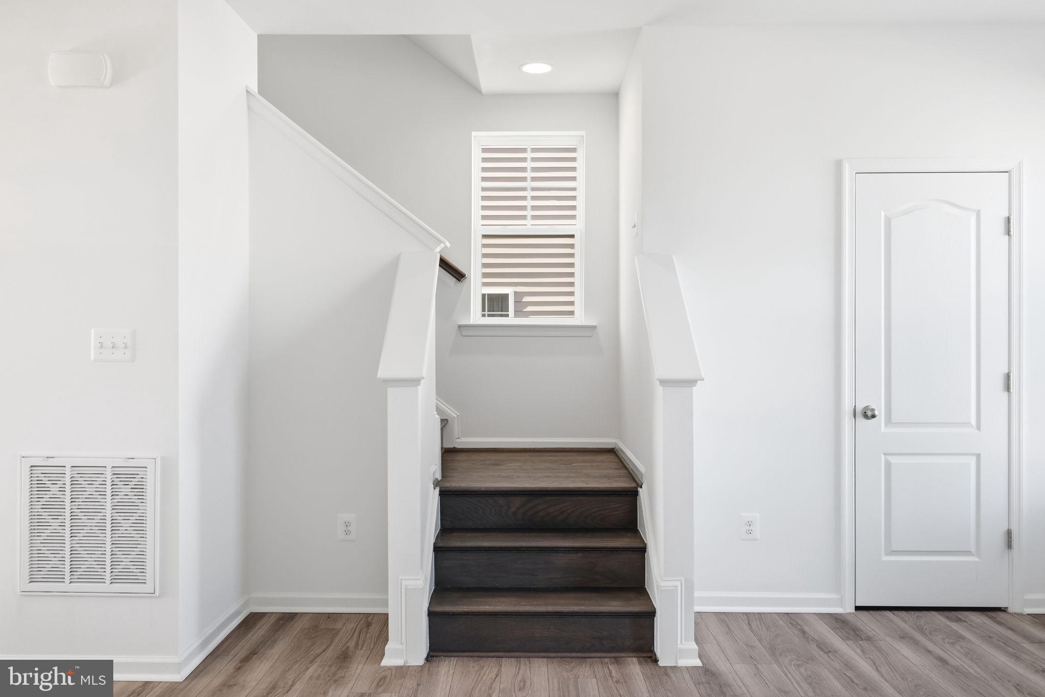 MCCAULEY CROSSING - Residential Lease