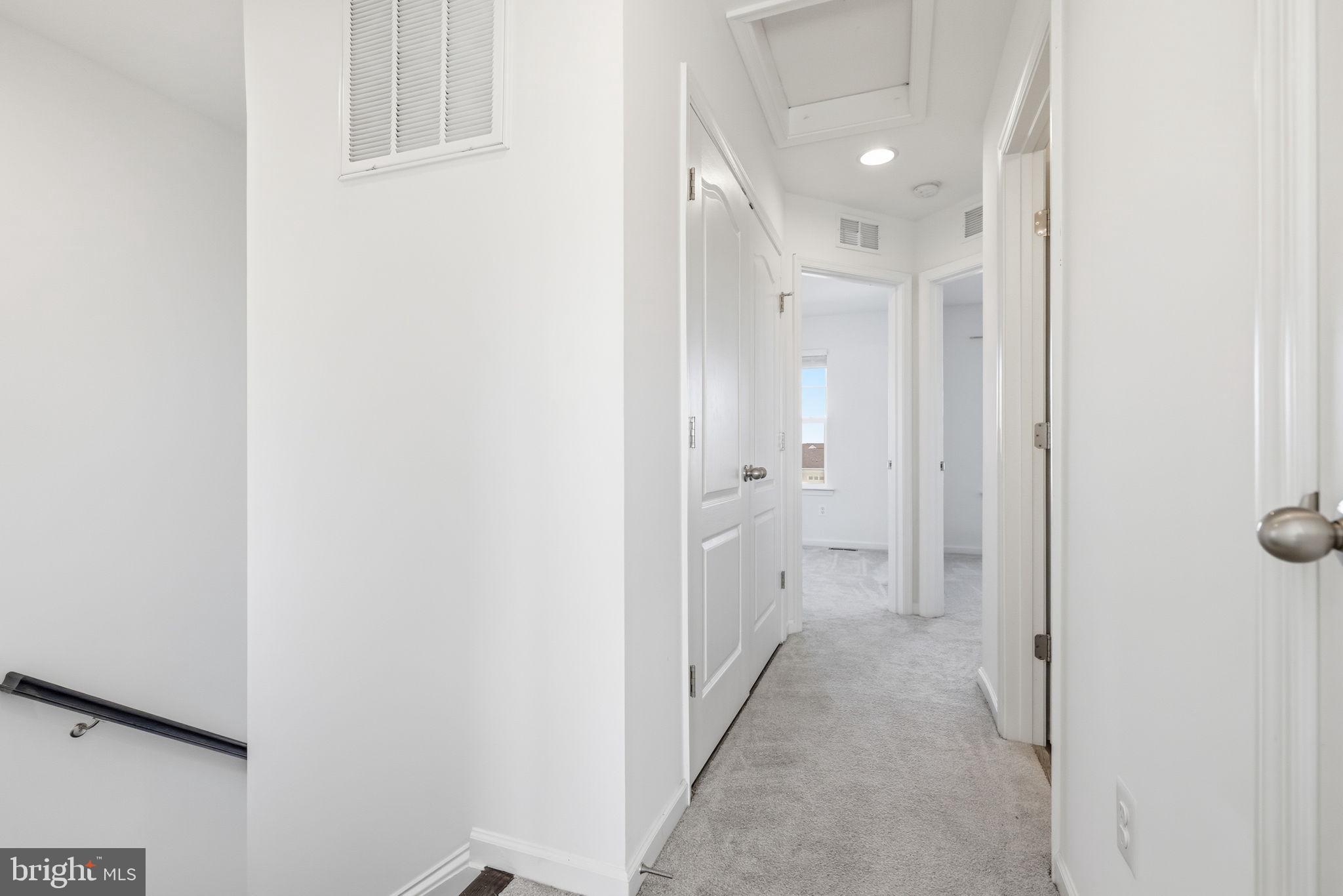 MCCAULEY CROSSING - Residential Lease