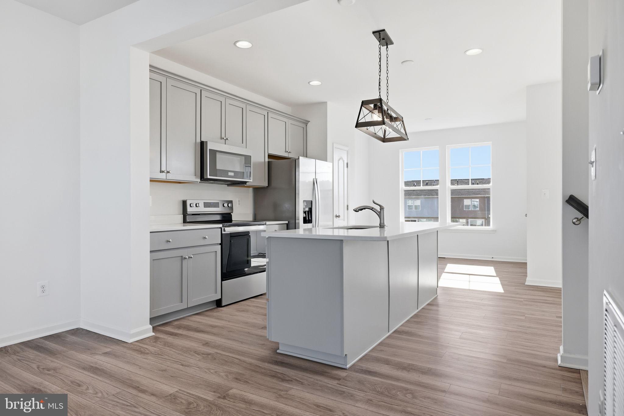 MCCAULEY CROSSING - Residential Lease