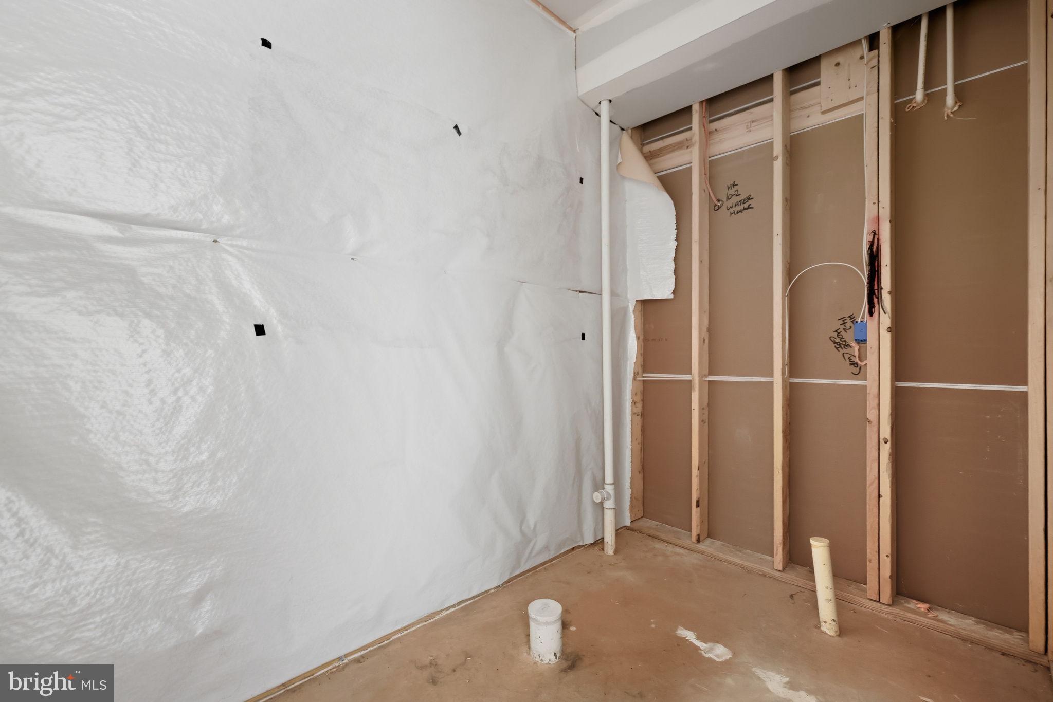 MCCAULEY CROSSING - Residential Lease