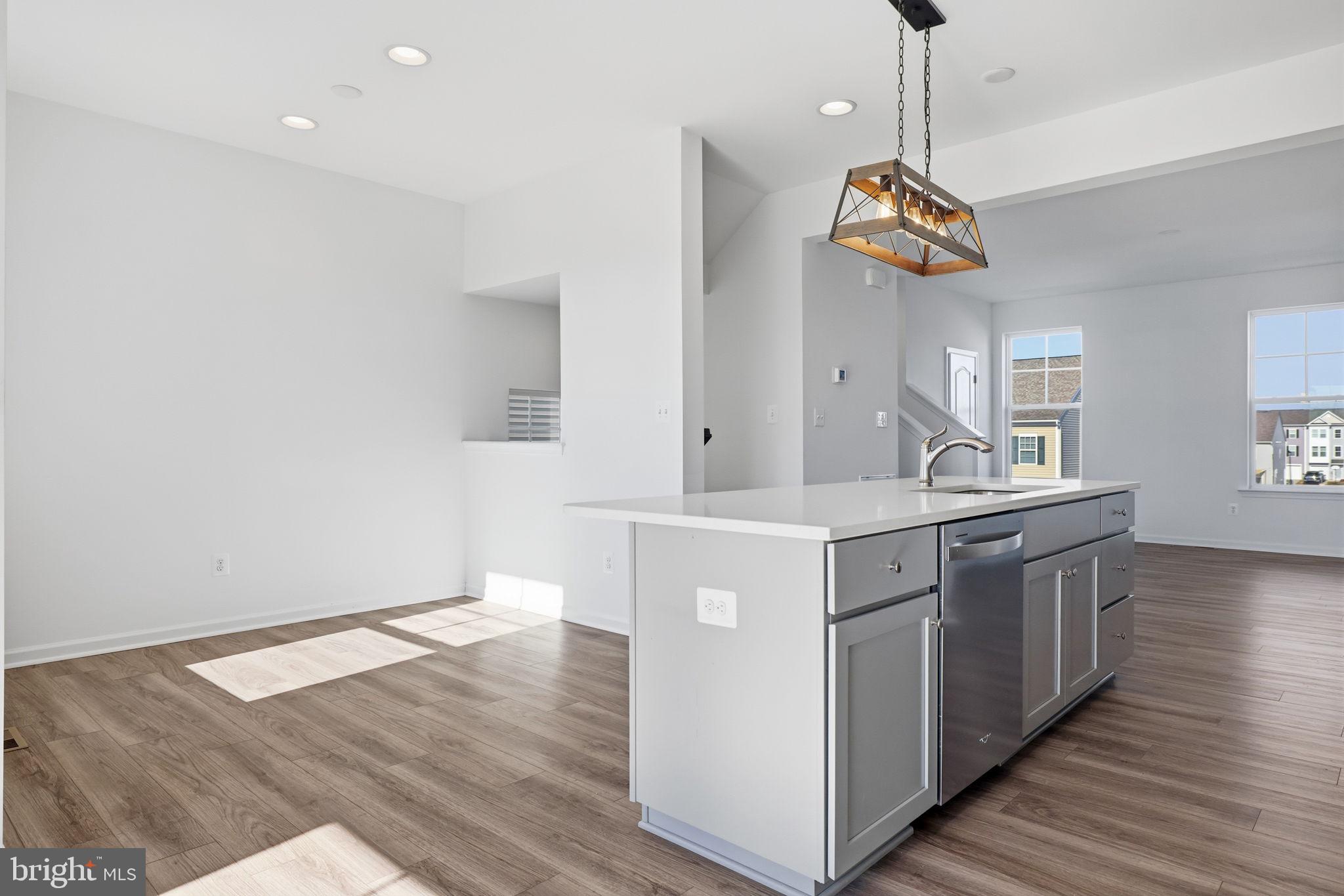 MCCAULEY CROSSING - Residential Lease