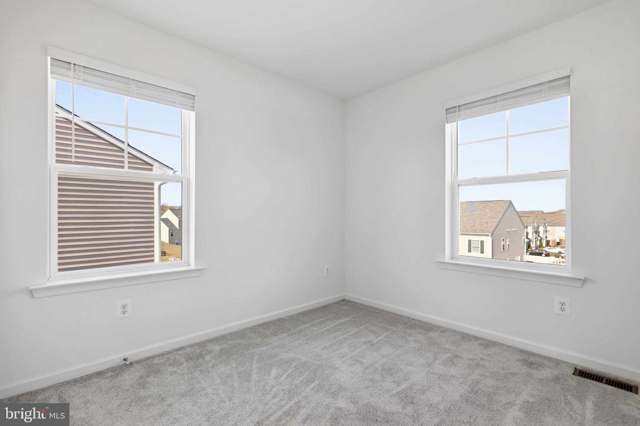 MCCAULEY CROSSING - Residential Lease