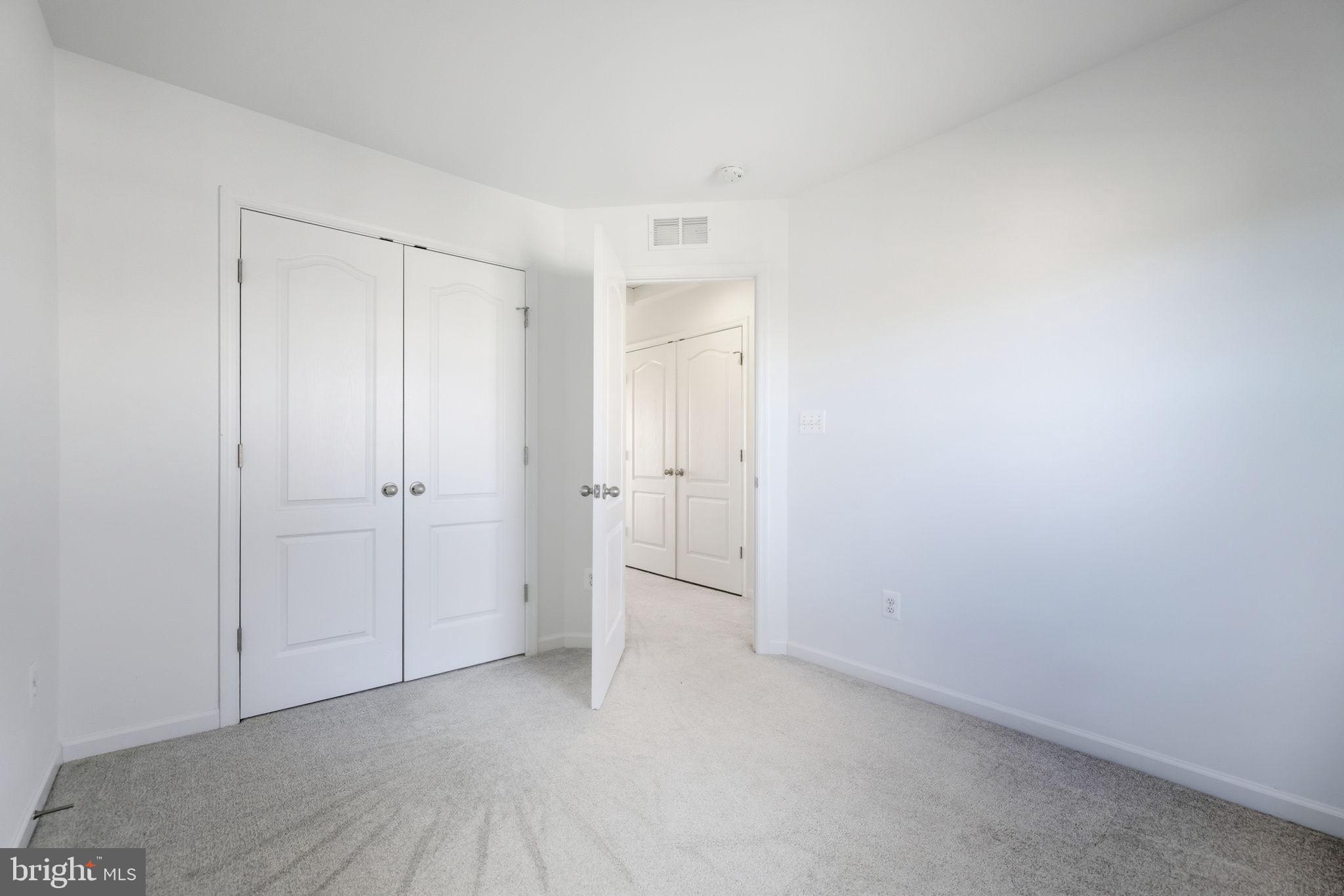 MCCAULEY CROSSING - Residential Lease