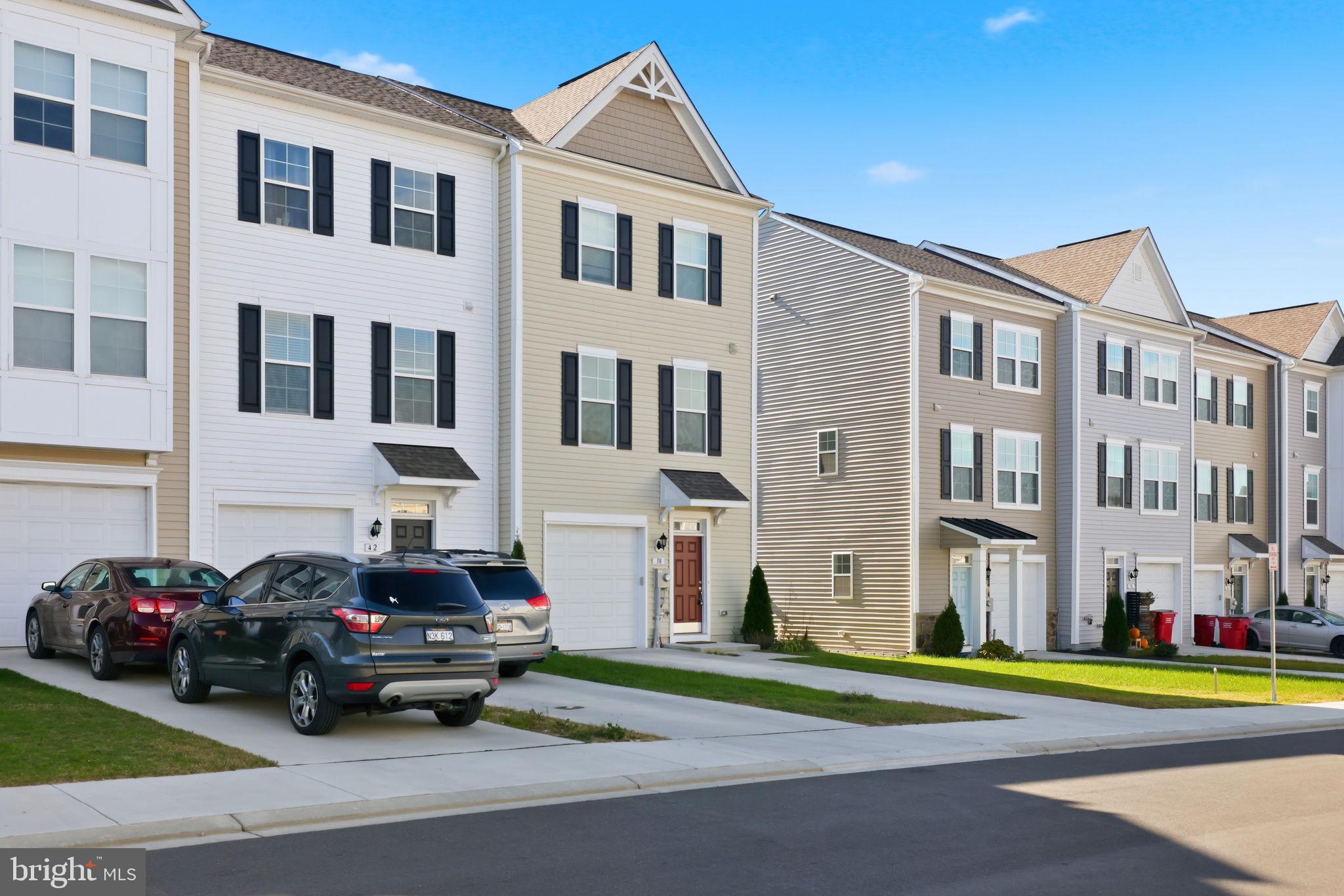 MCCAULEY CROSSING - Residential Lease