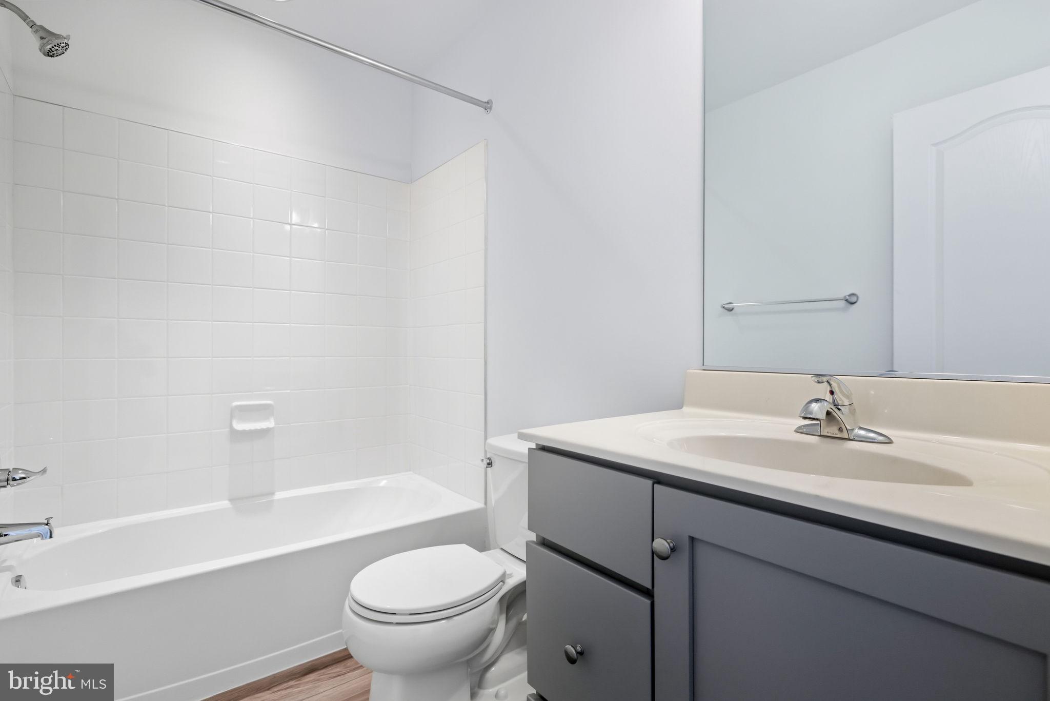 MCCAULEY CROSSING - Residential Lease