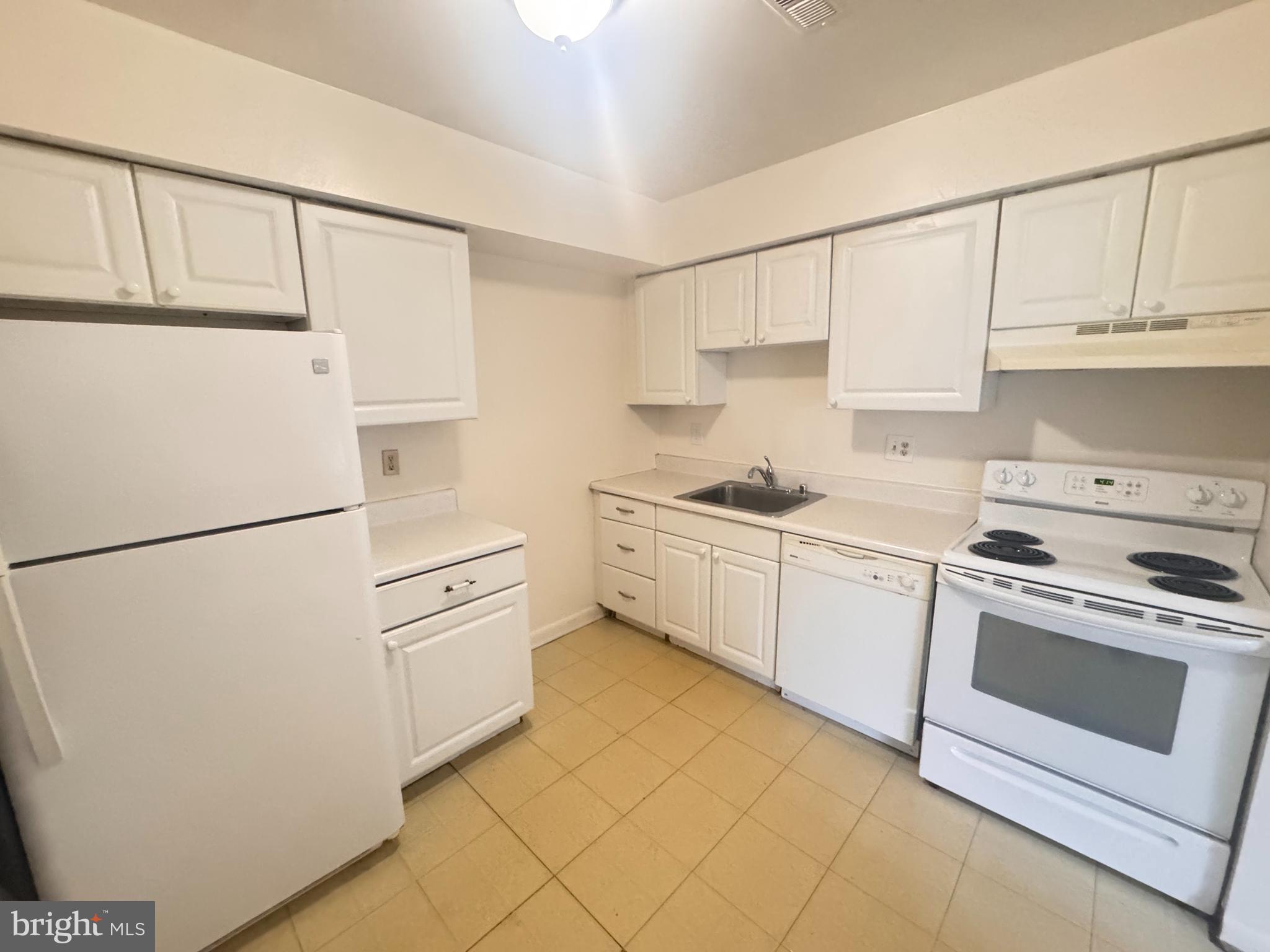 8865 ROLLRIGHT COURT J