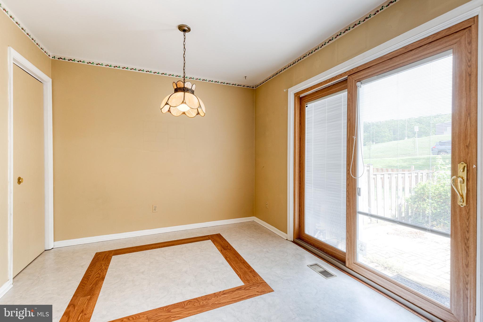 RICHARDSON MEWS - Residential