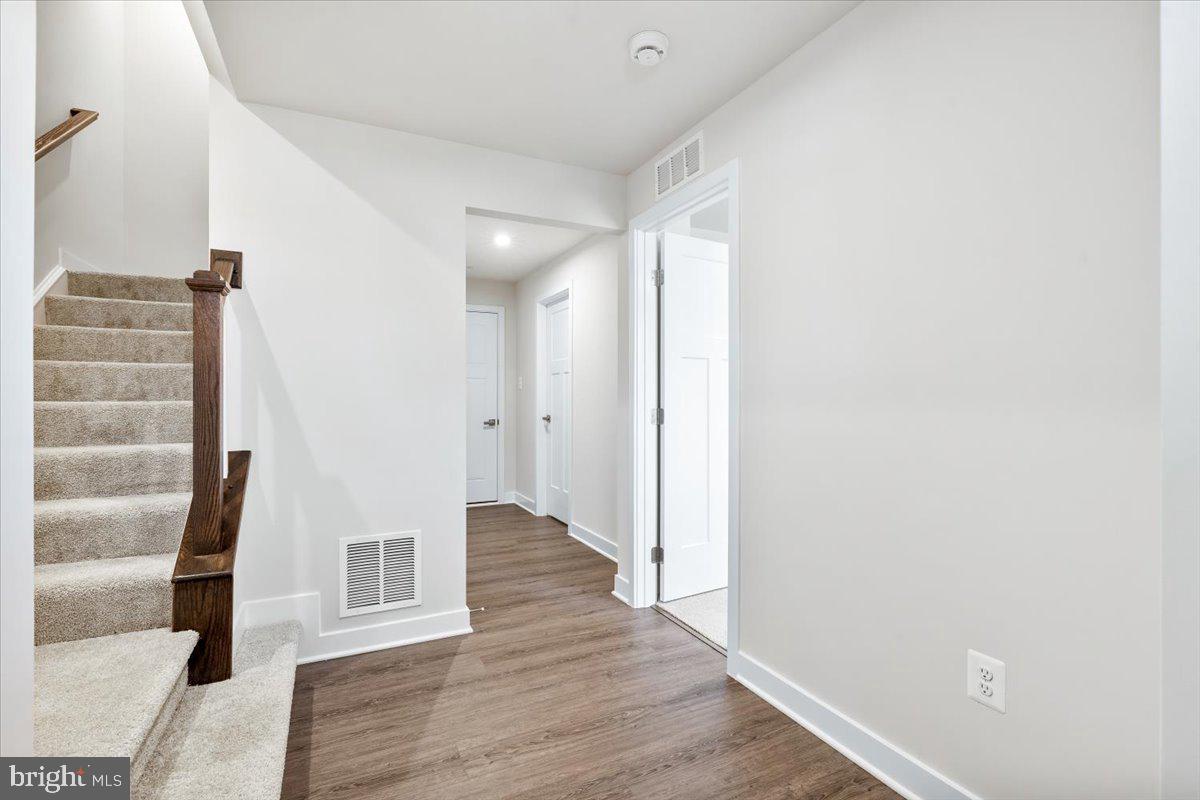 BELLE AIR TOWNHOMES - Residential Lease