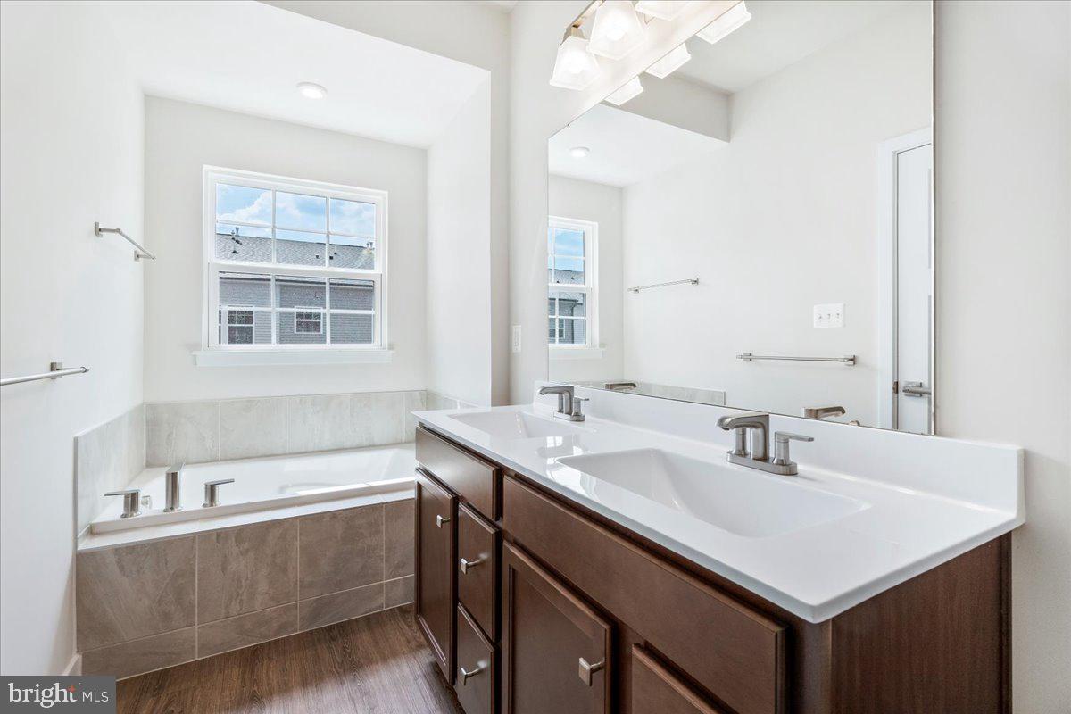 BELLE AIR TOWNHOMES - Residential Lease