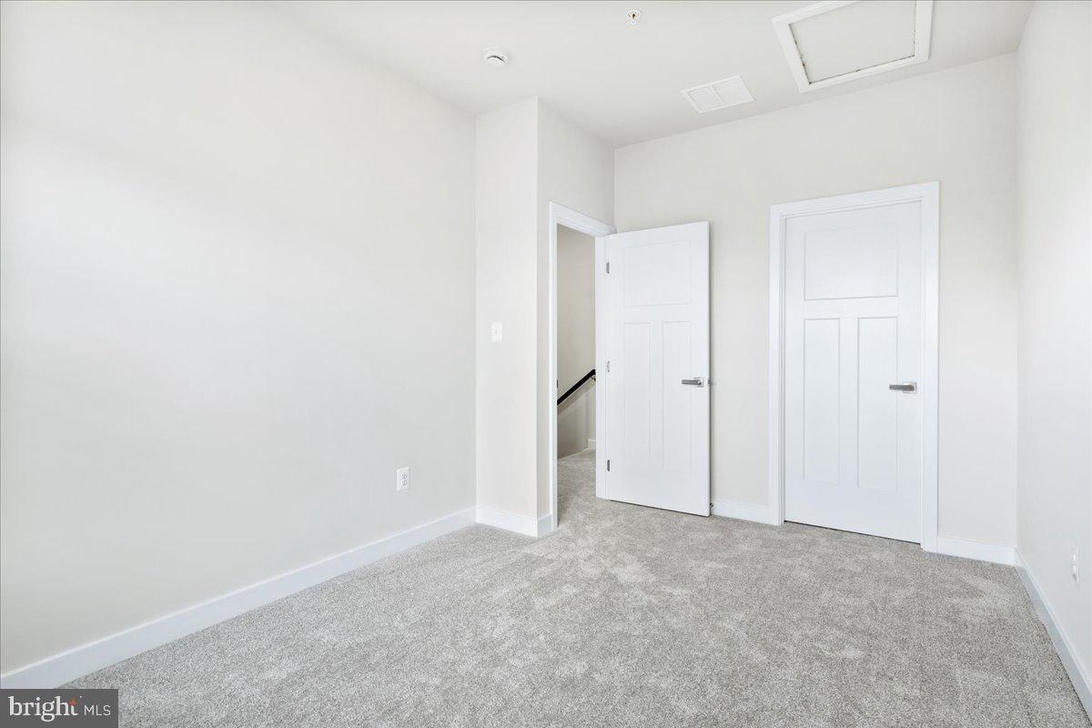 BELLE AIR TOWNHOMES - Residential Lease