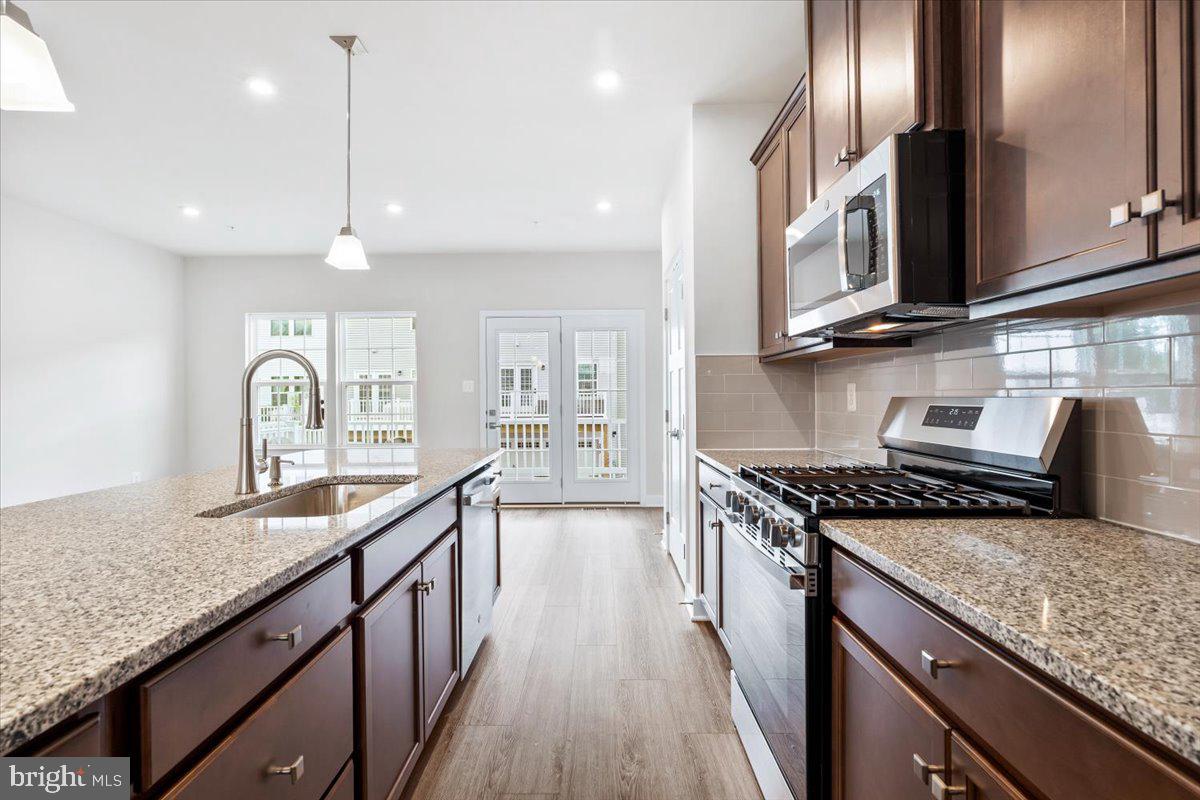 BELLE AIR TOWNHOMES - Residential Lease