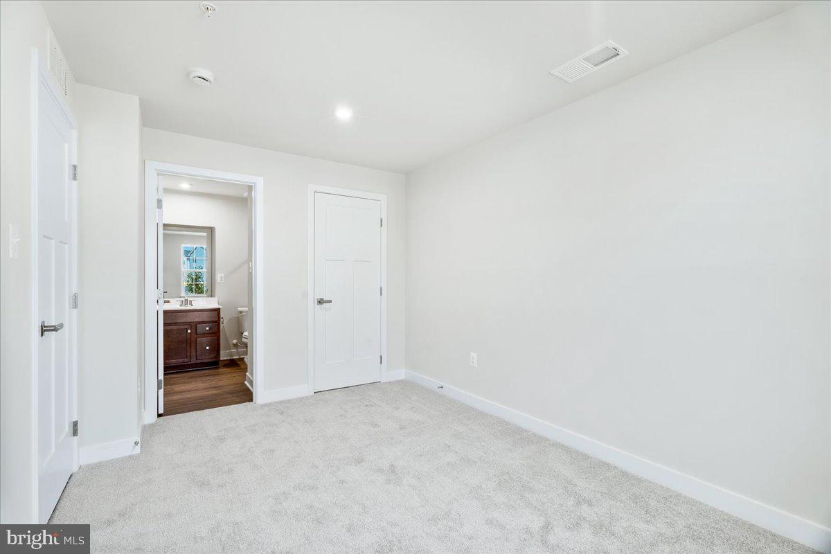 BELLE AIR TOWNHOMES - Residential Lease