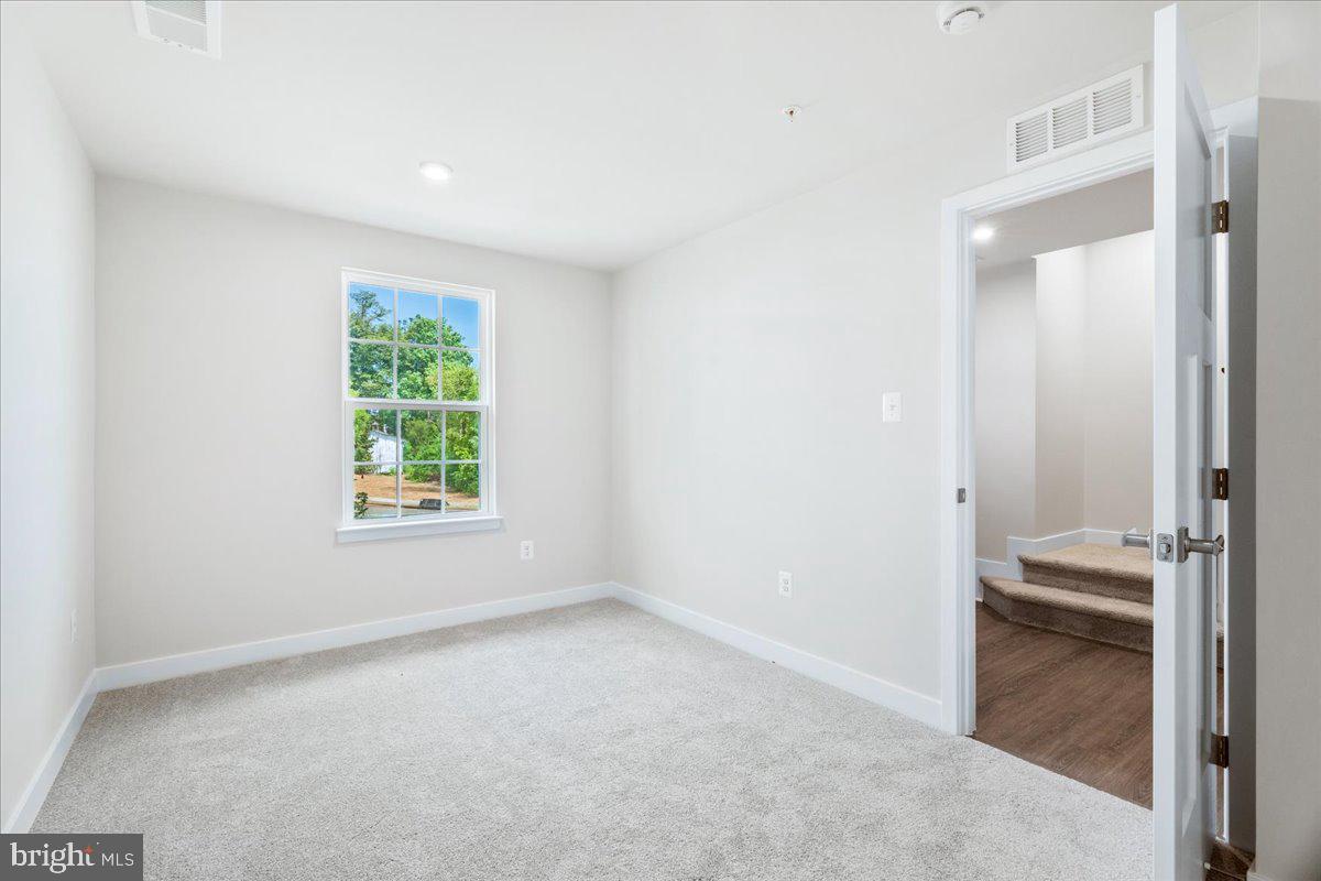 BELLE AIR TOWNHOMES - Residential Lease