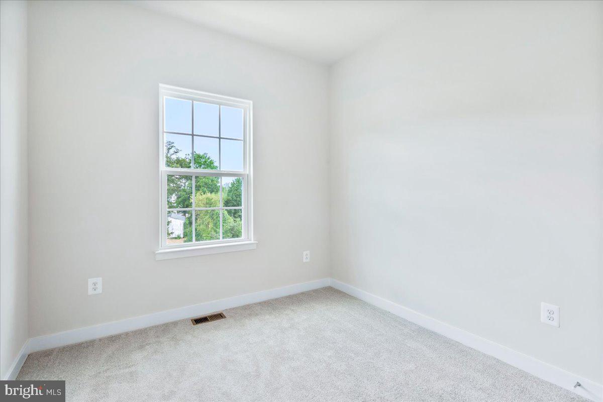 BELLE AIR TOWNHOMES - Residential Lease