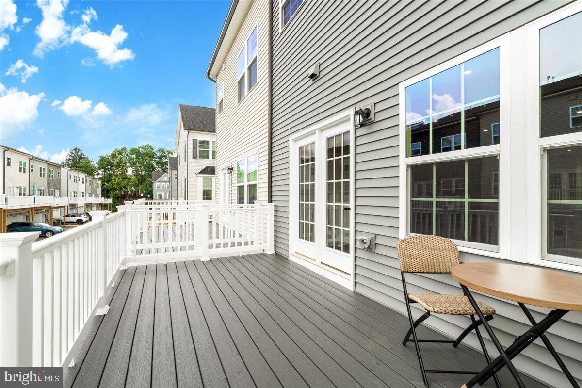 BELLE AIR TOWNHOMES - Residential Lease