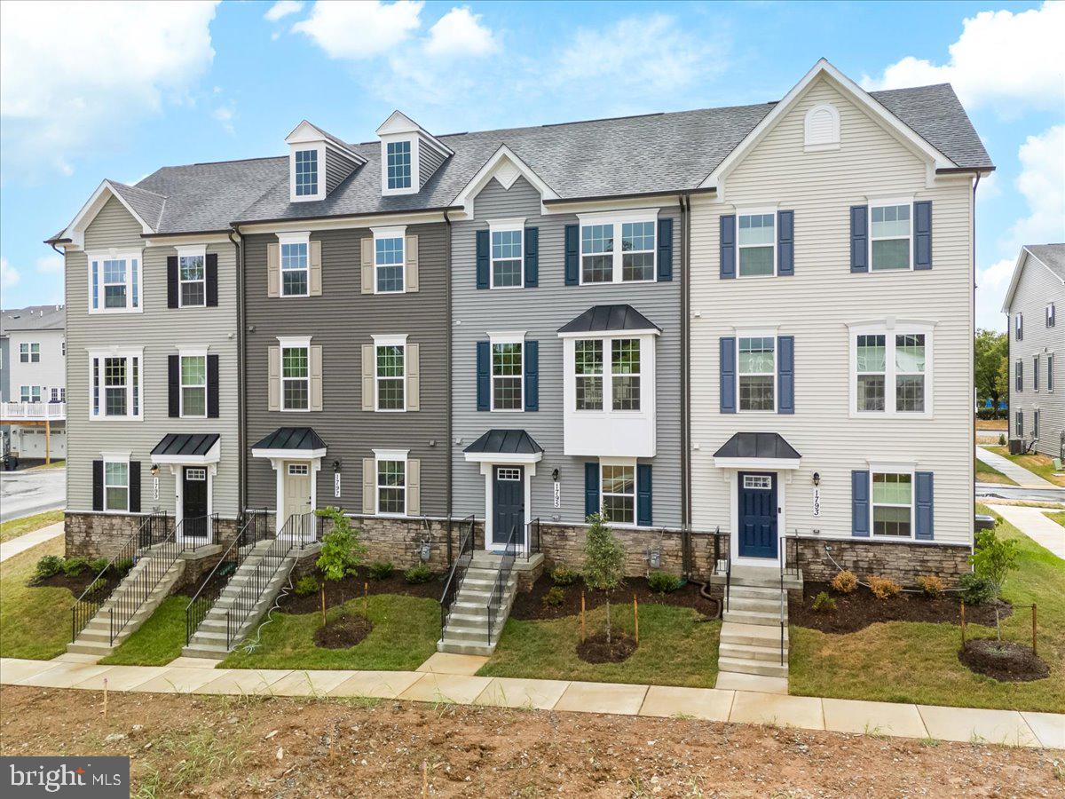 BELLE AIR TOWNHOMES - Residential Lease