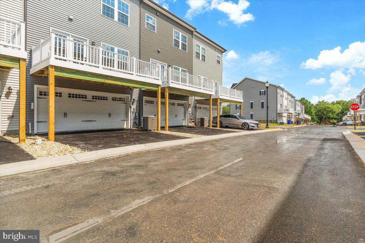 BELLE AIR TOWNHOMES - Residential Lease