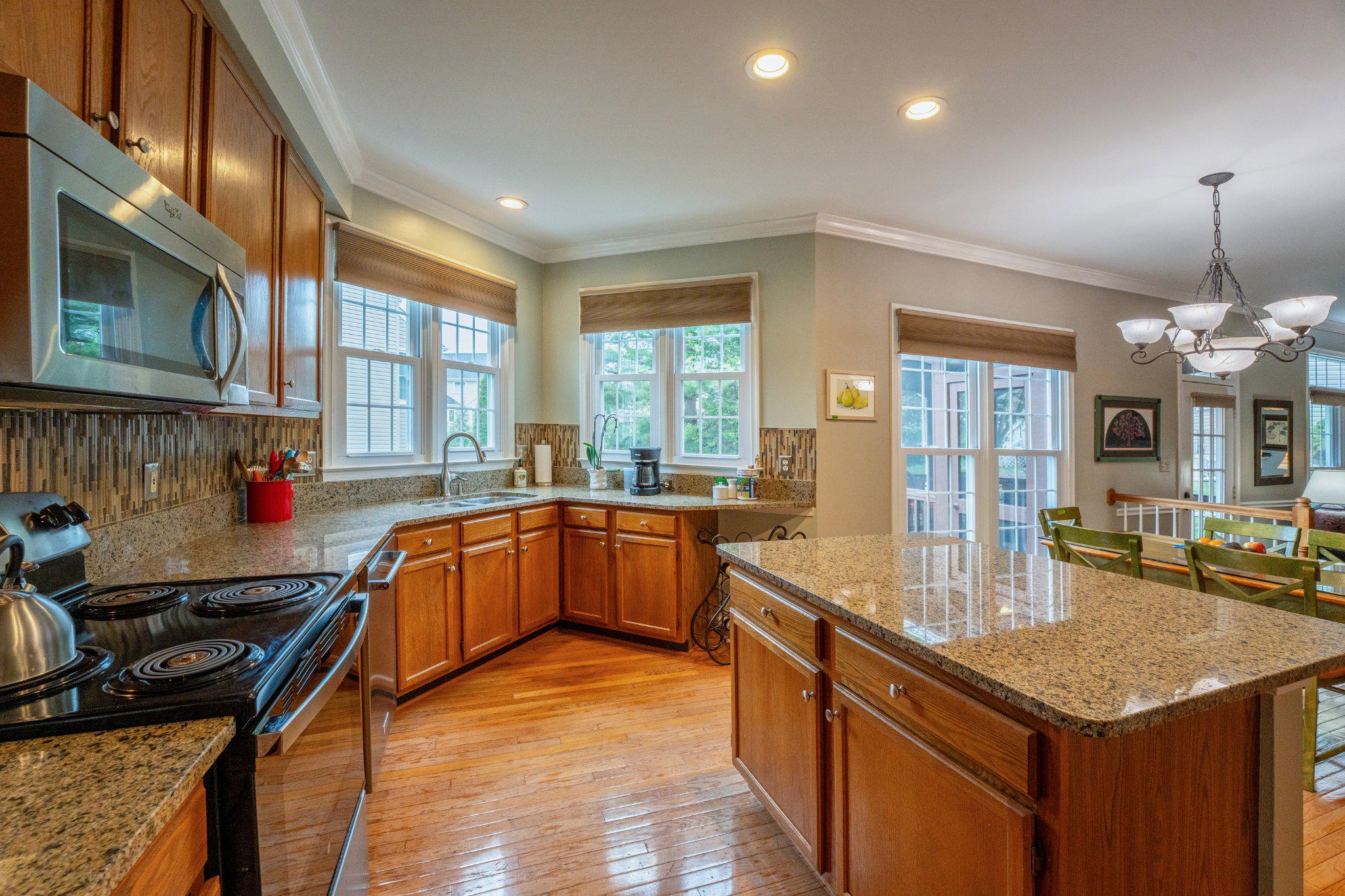 POTOMAC LAKES - Residential