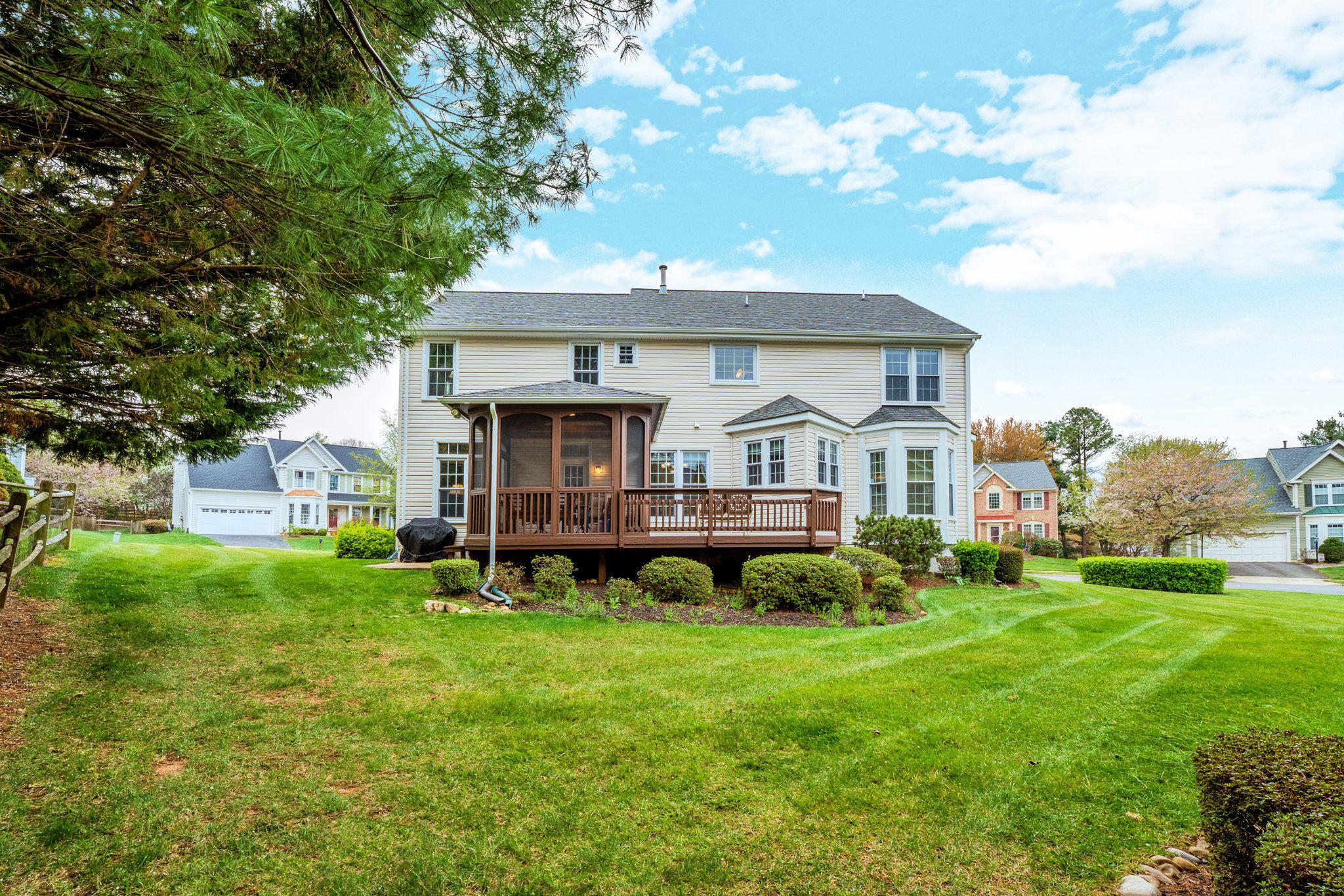 POTOMAC LAKES - Residential