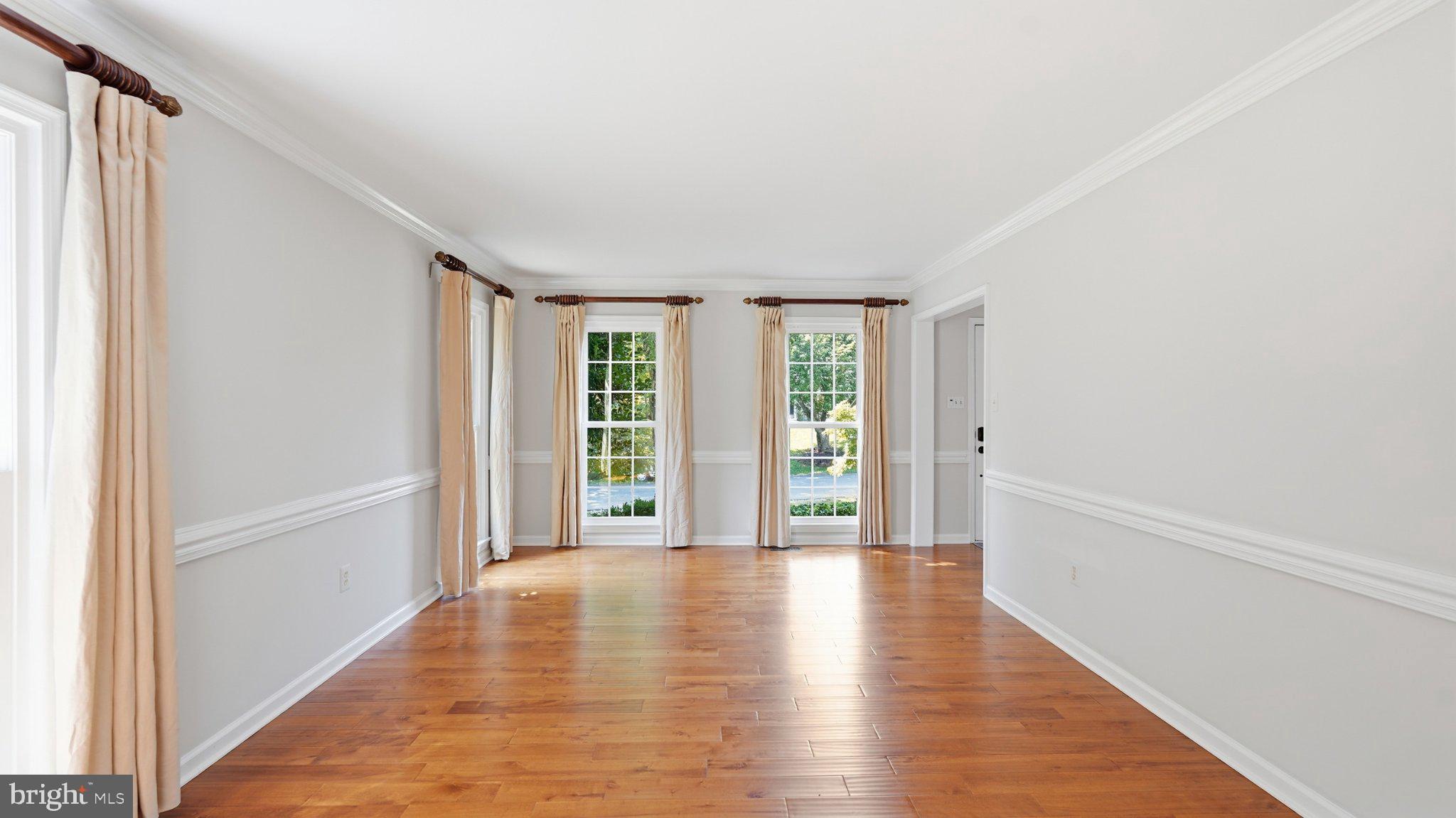 32 LARKWOOD COURT