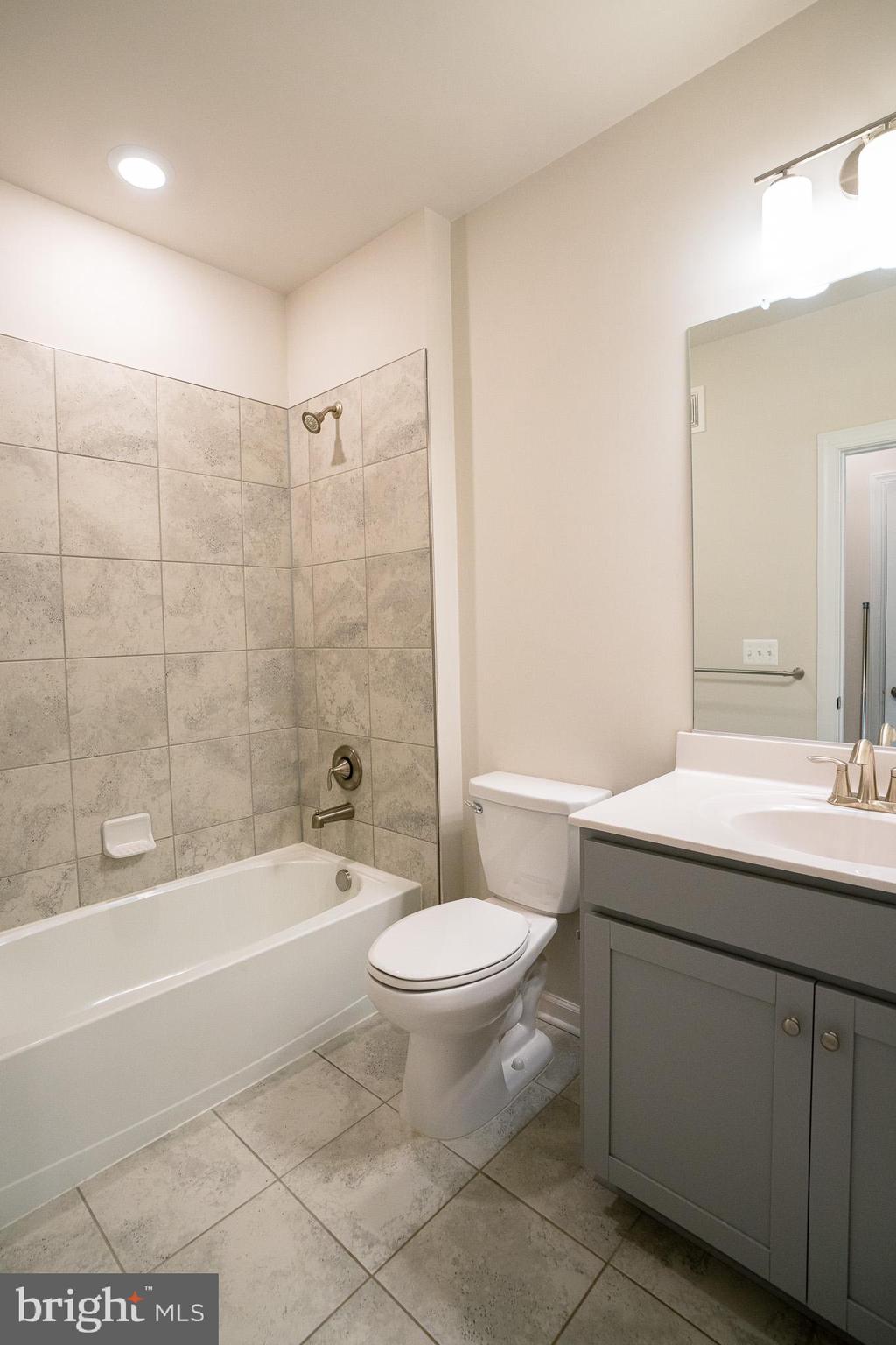 METRO WALK AT MOOREFIELD STATION - Residential