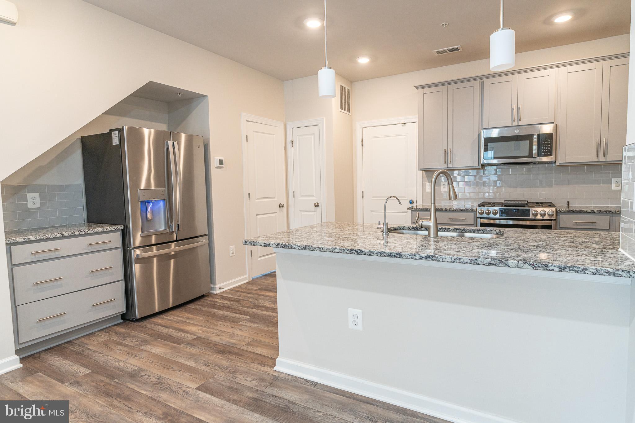 METRO WALK AT MOOREFIELD STATION - Residential