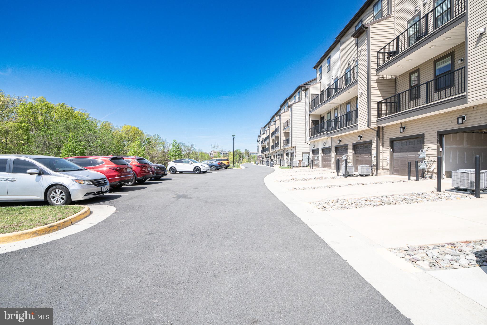 METRO WALK AT MOOREFIELD STATION - Residential