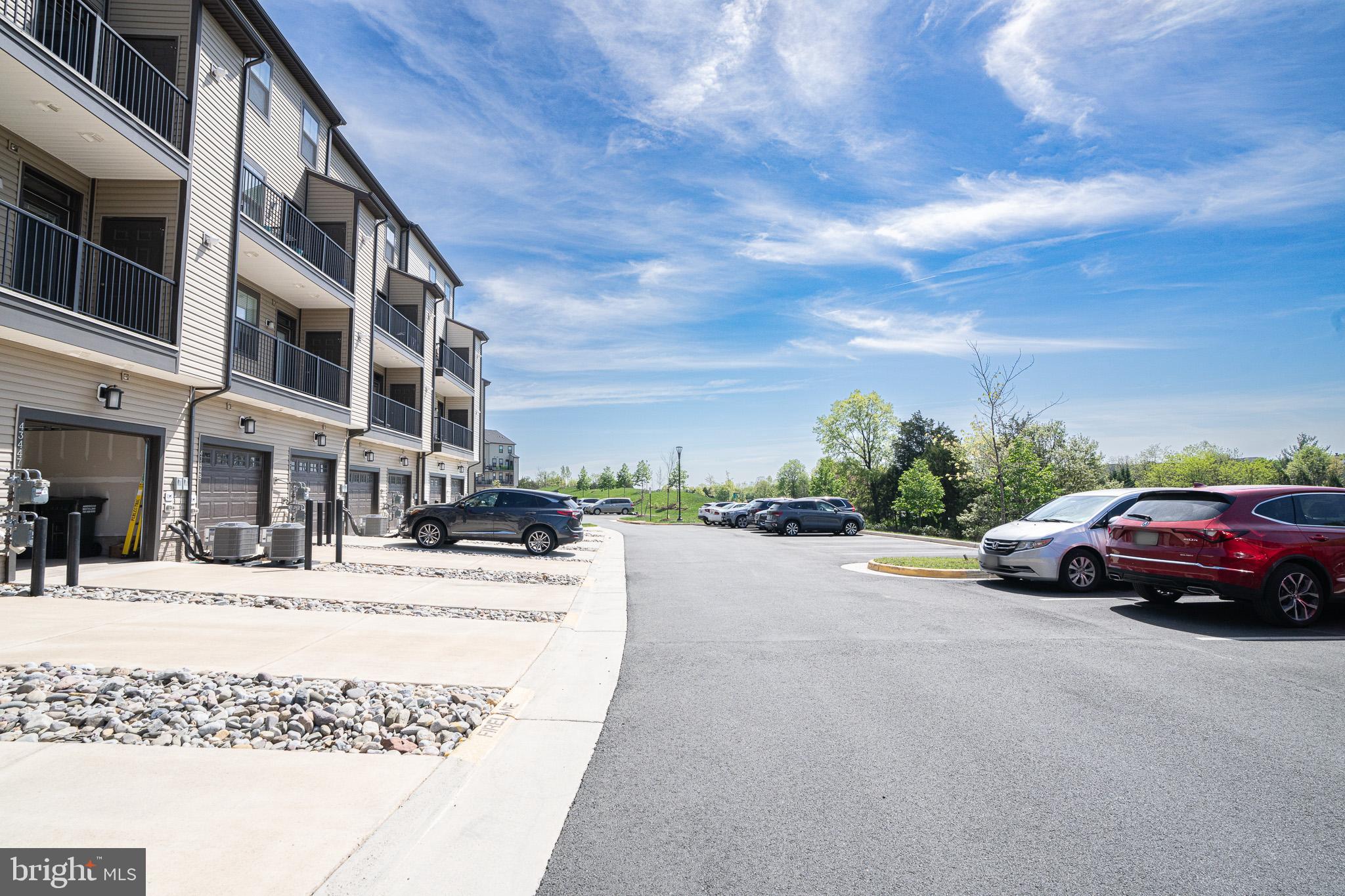 METRO WALK AT MOOREFIELD STATION - Residential