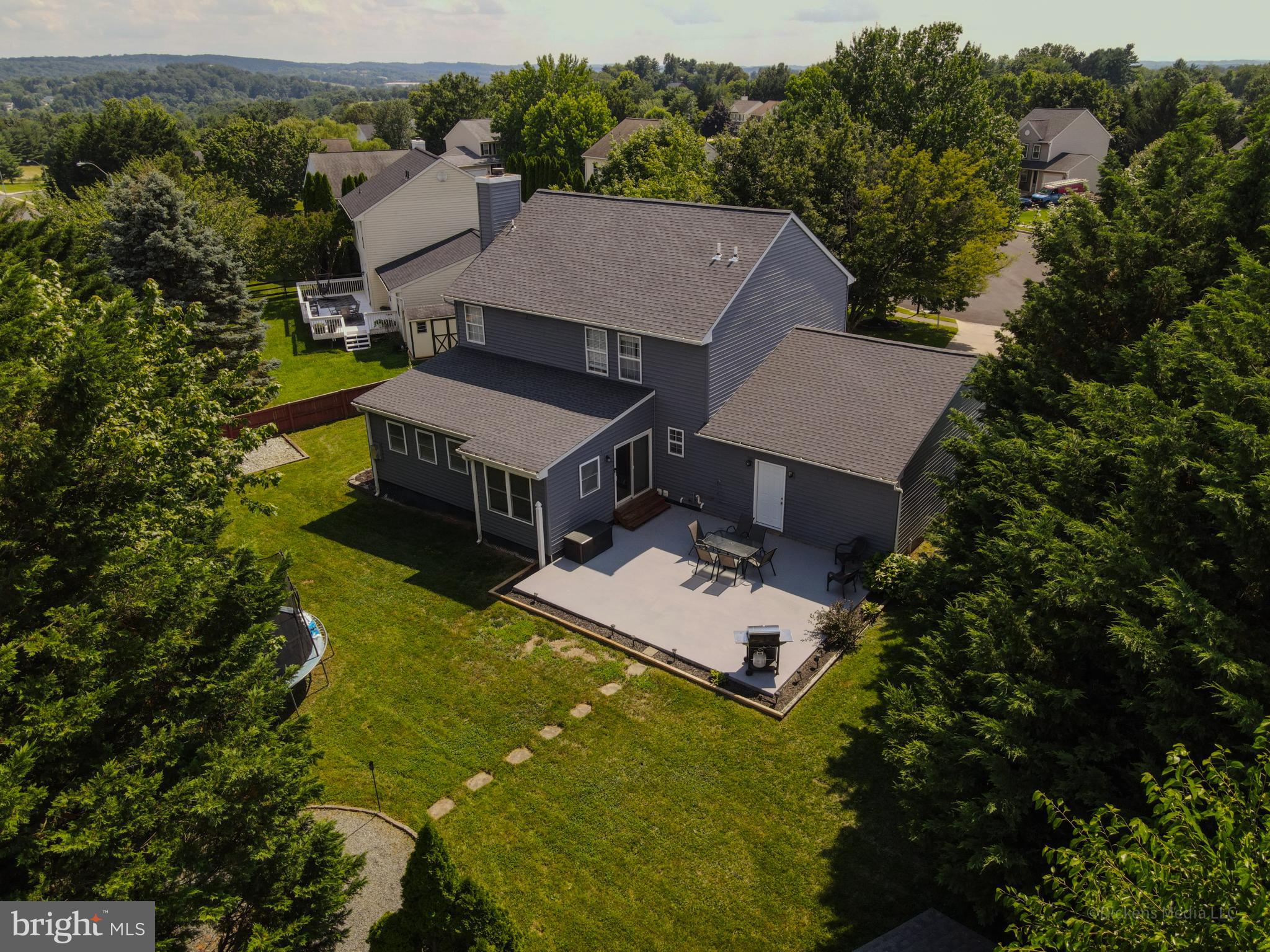17 SPYGLASS COURT