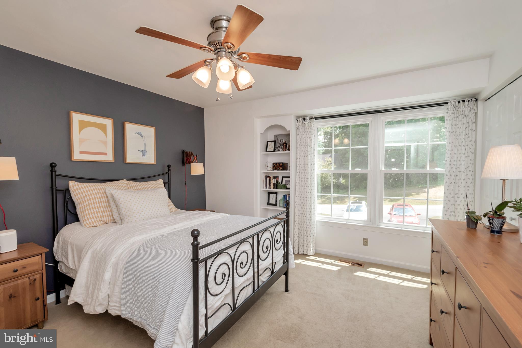 SHERATON OAKS - Residential