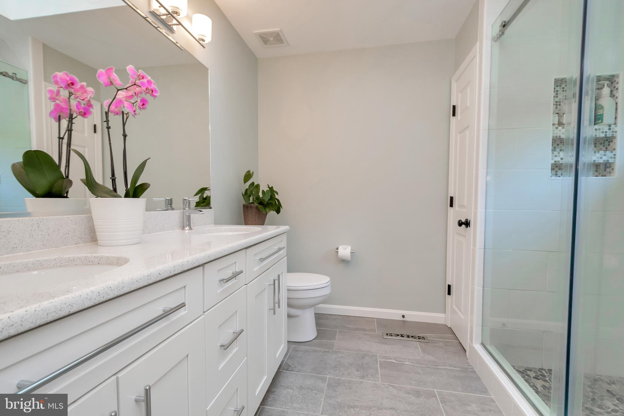 SHERATON OAKS - Residential