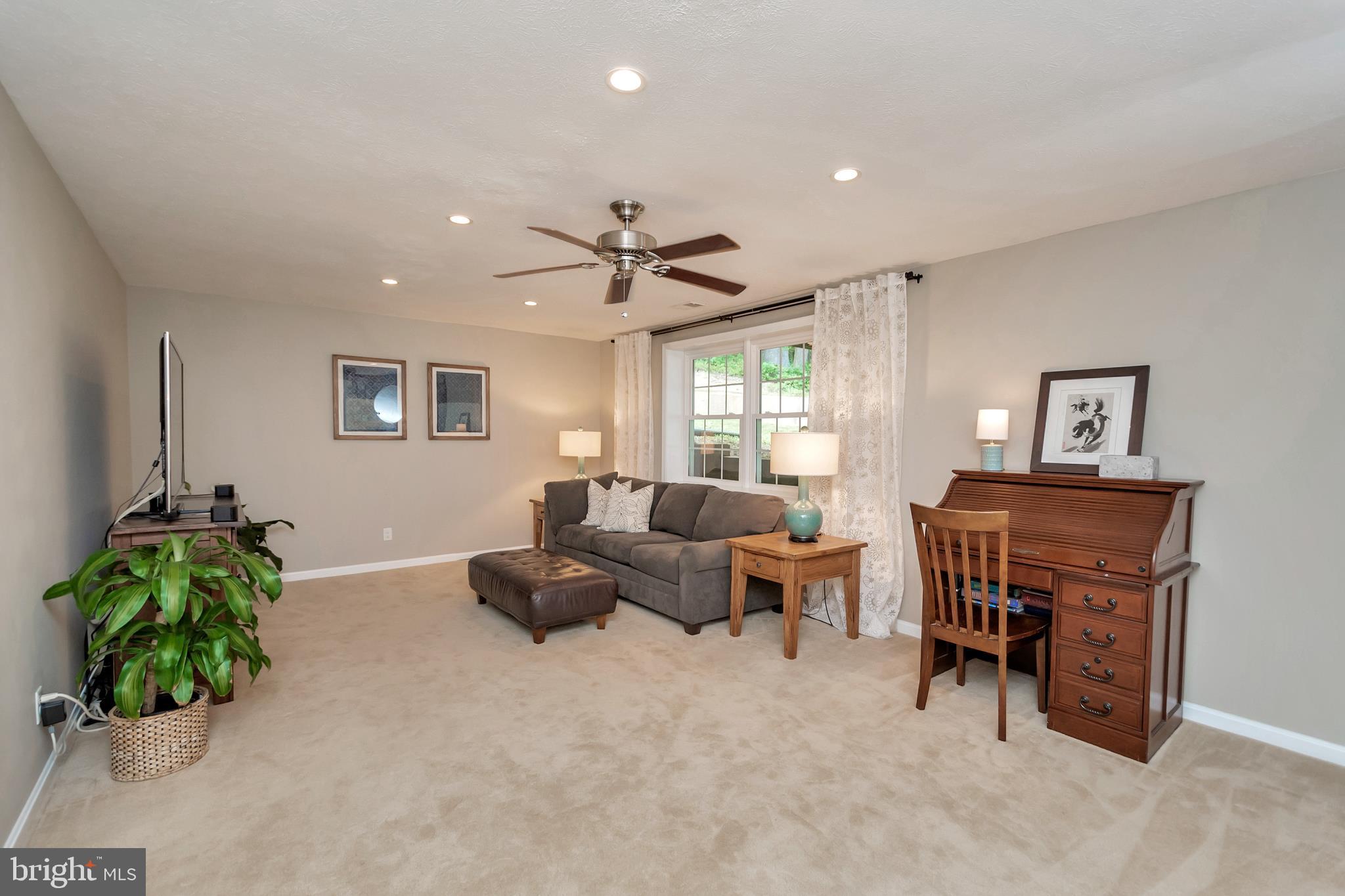 SHERATON OAKS - Residential