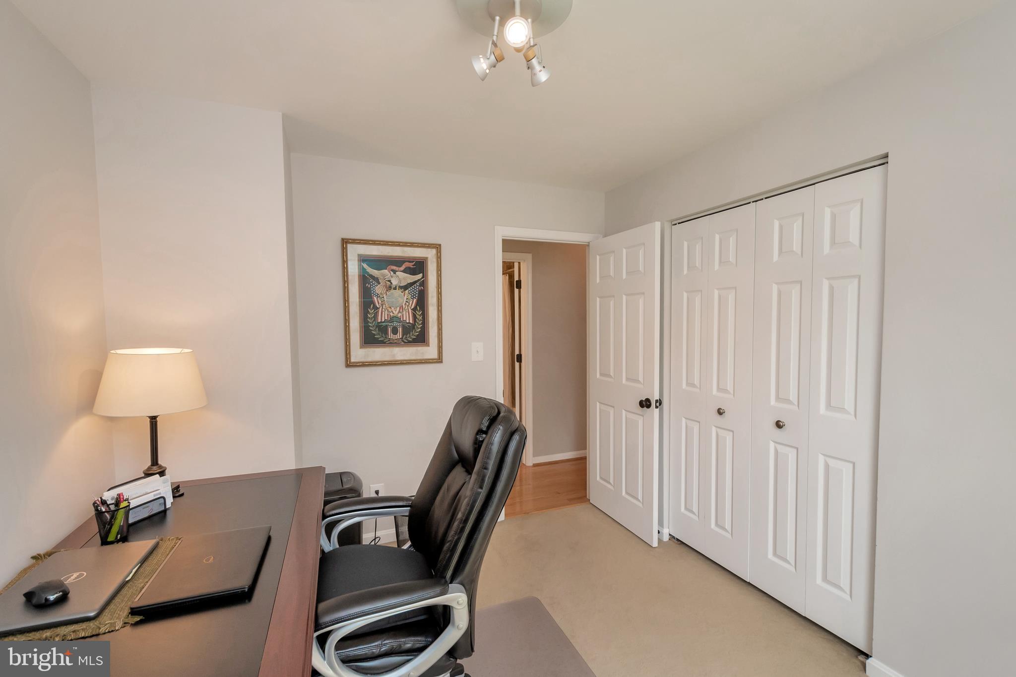 SHERATON OAKS - Residential