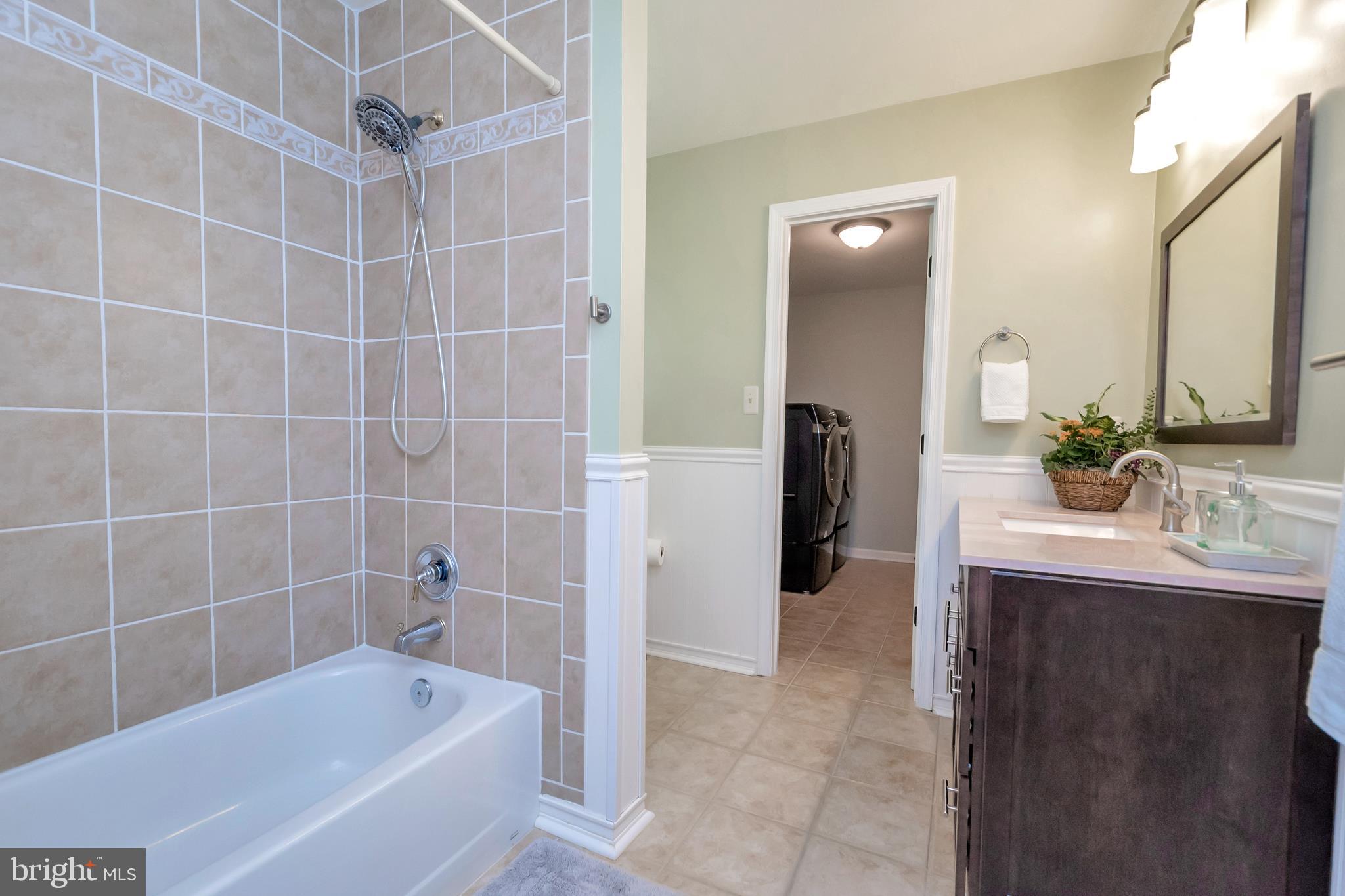 SHERATON OAKS - Residential