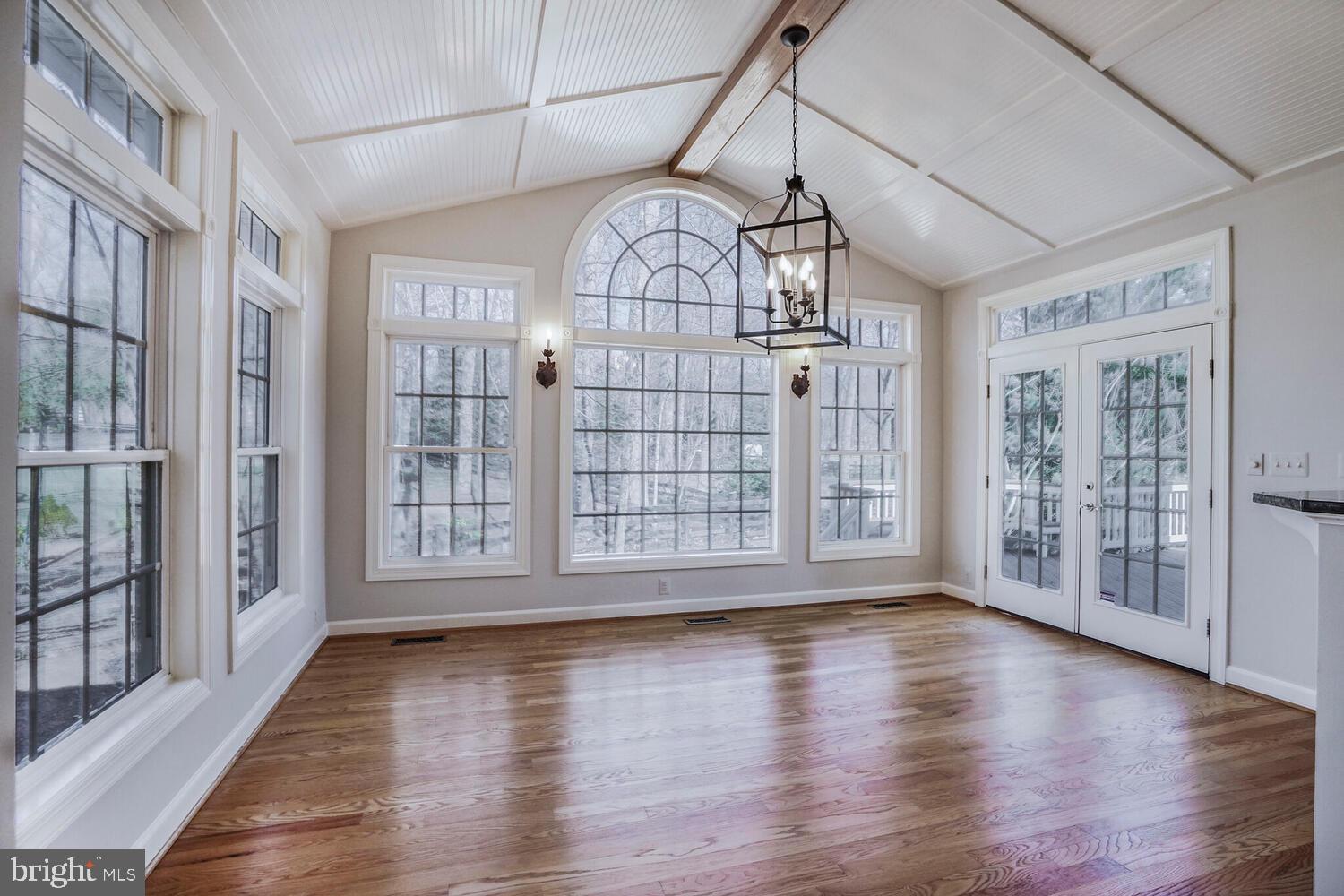 CRYSTAL SPRINGS - Residential