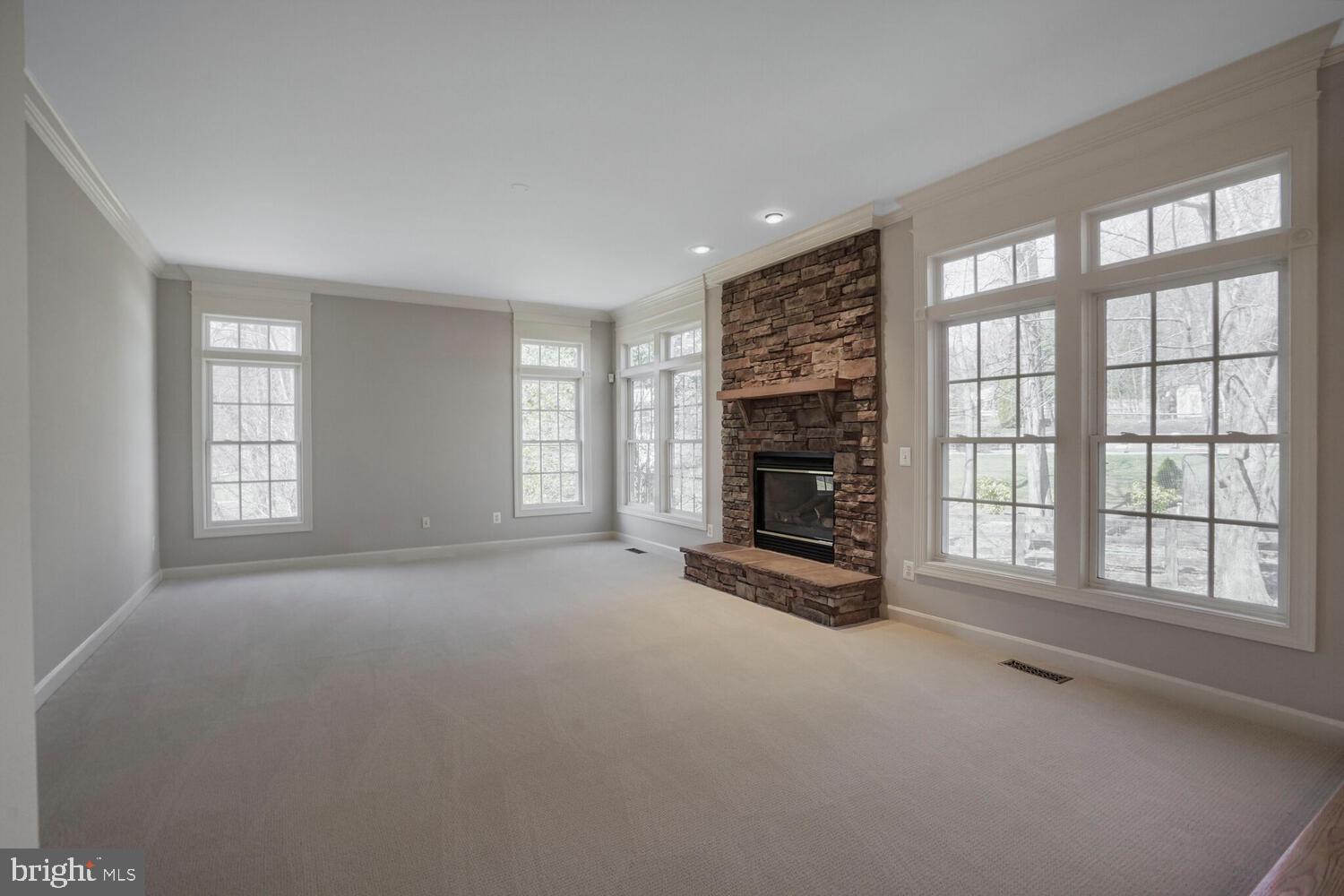 CRYSTAL SPRINGS - Residential