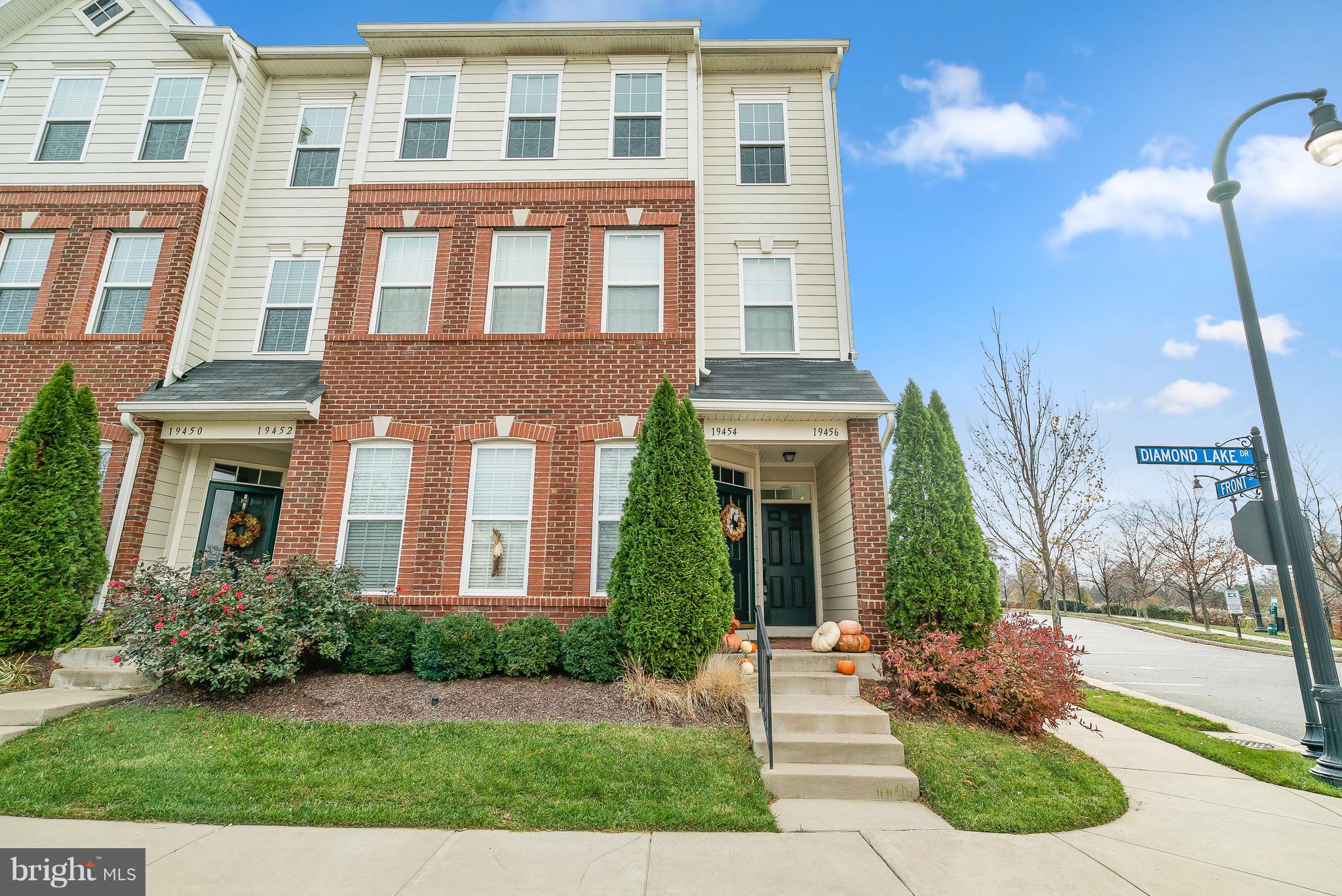 LINDEN ROW CONDOMINIUM - Residential