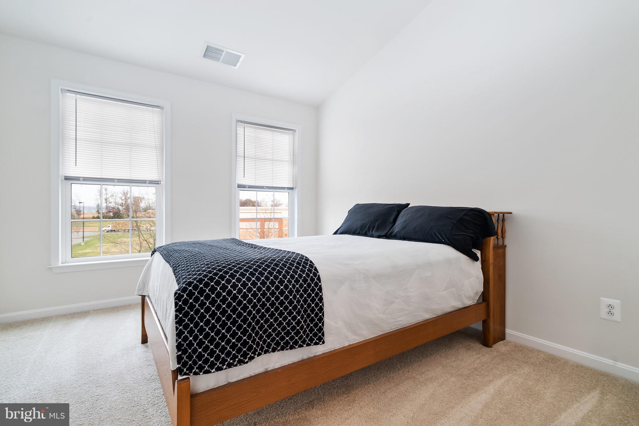 LINDEN ROW CONDOMINIUM - Residential