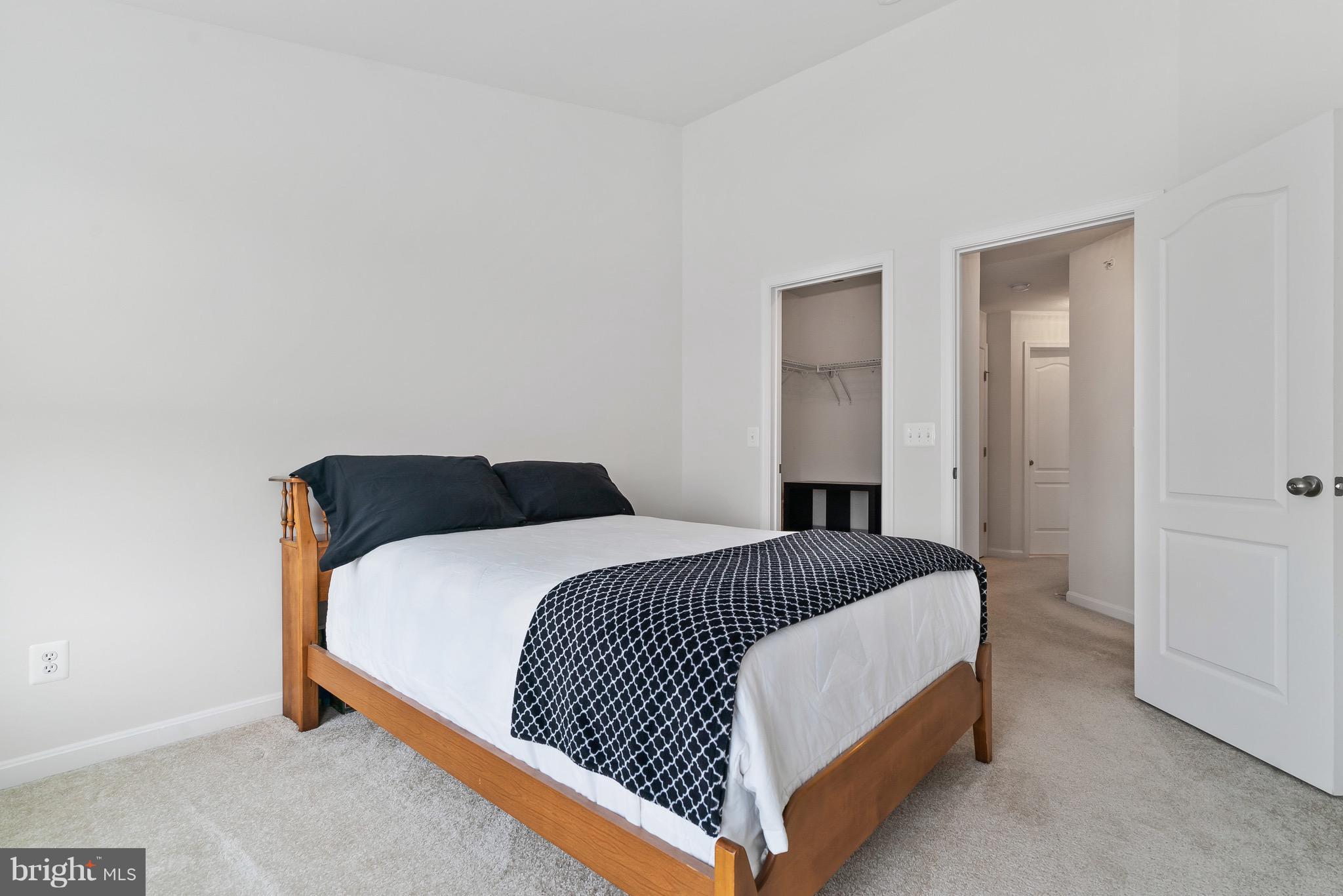 LINDEN ROW CONDOMINIUM - Residential