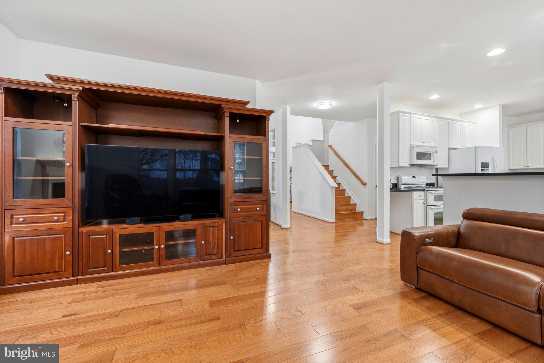 TRAILS AT WOODLOT - Residential