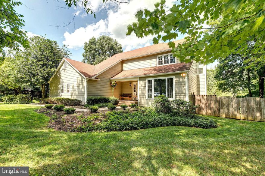 Entertainer's Delight! Flow from Gourmet Kitchen w/ custom cabinets, to charming Sunlit Breakfast rm that opens to Family Room w/ Feature Fireplace. Relax in Pool Oasis w/ trellised decks & mature trees or run the dogs in fenced-in 1-acre pasture. Then host movie night in the custom Home Theatre w/ hand-carved Bar. Lovely wrap-around decks overlook pool, Hardiplank ext, 2-car garage COME QUICKLY!!